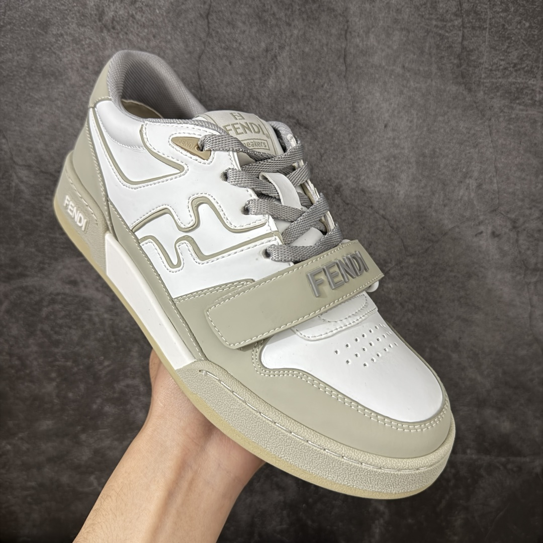 图片[3]-【YS纯原】广奢高端货 FENDI芬迪 Match 绒面皮革 压纹系带 男女同款 黑白红底经典款 ✦ 官方同源渠道 · 原装订单 ✦ 专柜全套包装＋原装配件齐全 ✦ 鞋底内置核心防伪芯片 · 可感应 ✦ FENDI Match 最新爆款情侣款板鞋 ✦ 高工艺无缝细空胶技术 ✦ 贴楦误差仅 0.05mm ✦ 固特异内外锁死工艺 ✦ 最大弯折也不开胶 · 环保无异味 ✦ 麂皮＋胶片拼接鞋面，质感更高级 ✦ Logo内里使用毛巾绒MX，脚感细腻温柔 尺码：35-45-选品中心