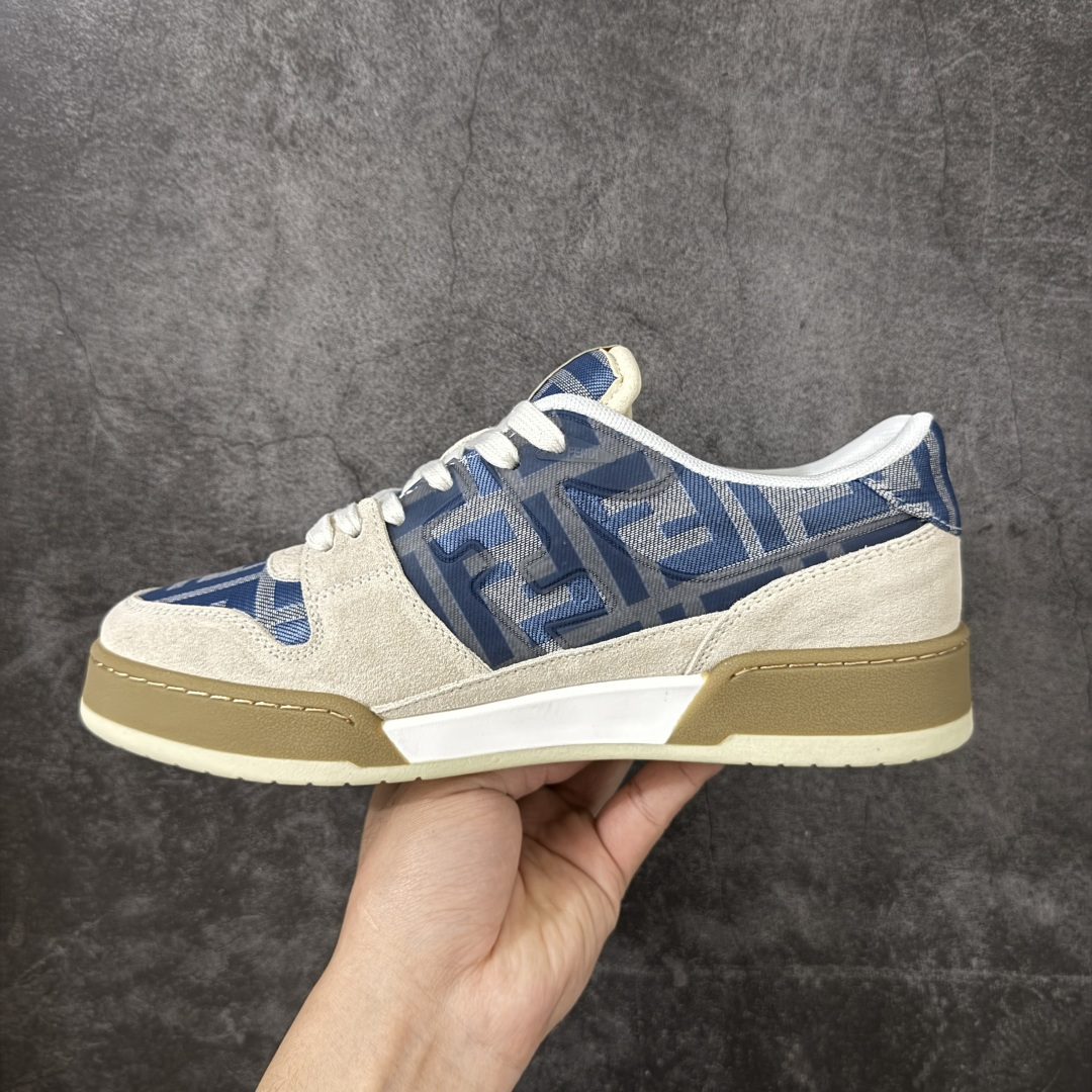 图片[2]-【YS纯原】广奢高端货 FENDI芬迪 Match 绒面皮革 压纹系带 男女同款 黑白红底经典款 ✦ 官方同源渠道 · 原装订单 ✦ 专柜全套包装＋原装配件齐全 ✦ 鞋底内置核心防伪芯片 · 可感应 ✦ FENDI Match 最新爆款情侣款板鞋 ✦ 高工艺无缝细空胶技术 ✦ 贴楦误差仅 0.05mm ✦ 固特异内外锁死工艺 ✦ 最大弯折也不开胶 · 环保无异味 ✦ 麂皮＋胶片拼接鞋面，质感更高级 ✦ Logo内里使用毛巾绒MX，脚感细腻温柔 尺码：35-45-选品中心