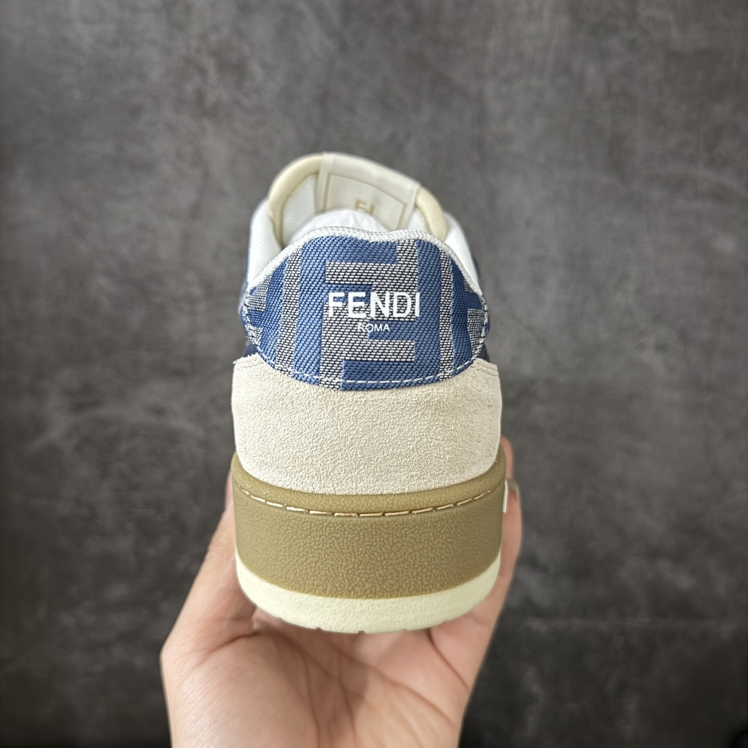 图片[4]-【YS纯原】广奢高端货 FENDI芬迪 Match 绒面皮革 压纹系带 男女同款 黑白红底经典款 ✦ 官方同源渠道 · 原装订单 ✦ 专柜全套包装＋原装配件齐全 ✦ 鞋底内置核心防伪芯片 · 可感应 ✦ FENDI Match 最新爆款情侣款板鞋 ✦ 高工艺无缝细空胶技术 ✦ 贴楦误差仅 0.05mm ✦ 固特异内外锁死工艺 ✦ 最大弯折也不开胶 · 环保无异味 ✦ 麂皮＋胶片拼接鞋面，质感更高级 ✦ Logo内里使用毛巾绒MX，脚感细腻温柔 尺码：35-45-选品中心