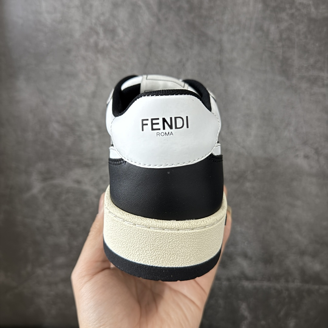 图片[4]-【YS纯原】广奢高端货 FENDI芬迪 Match 绒面皮革 压纹系带 男女同款 黑白红底经典款 ✦ 官方同源渠道 · 原装订单 ✦ 专柜全套包装＋原装配件齐全 ✦ 鞋底内置核心防伪芯片 · 可感应 ✦ FENDI Match 最新爆款情侣款板鞋 ✦ 高工艺无缝细空胶技术 ✦ 贴楦误差仅 0.05mm ✦ 固特异内外锁死工艺 ✦ 最大弯折也不开胶 · 环保无异味 ✦ 麂皮＋胶片拼接鞋面，质感更高级 ✦ Logo内里使用毛巾绒MX，脚感细腻温柔 尺码：35-45-选品中心