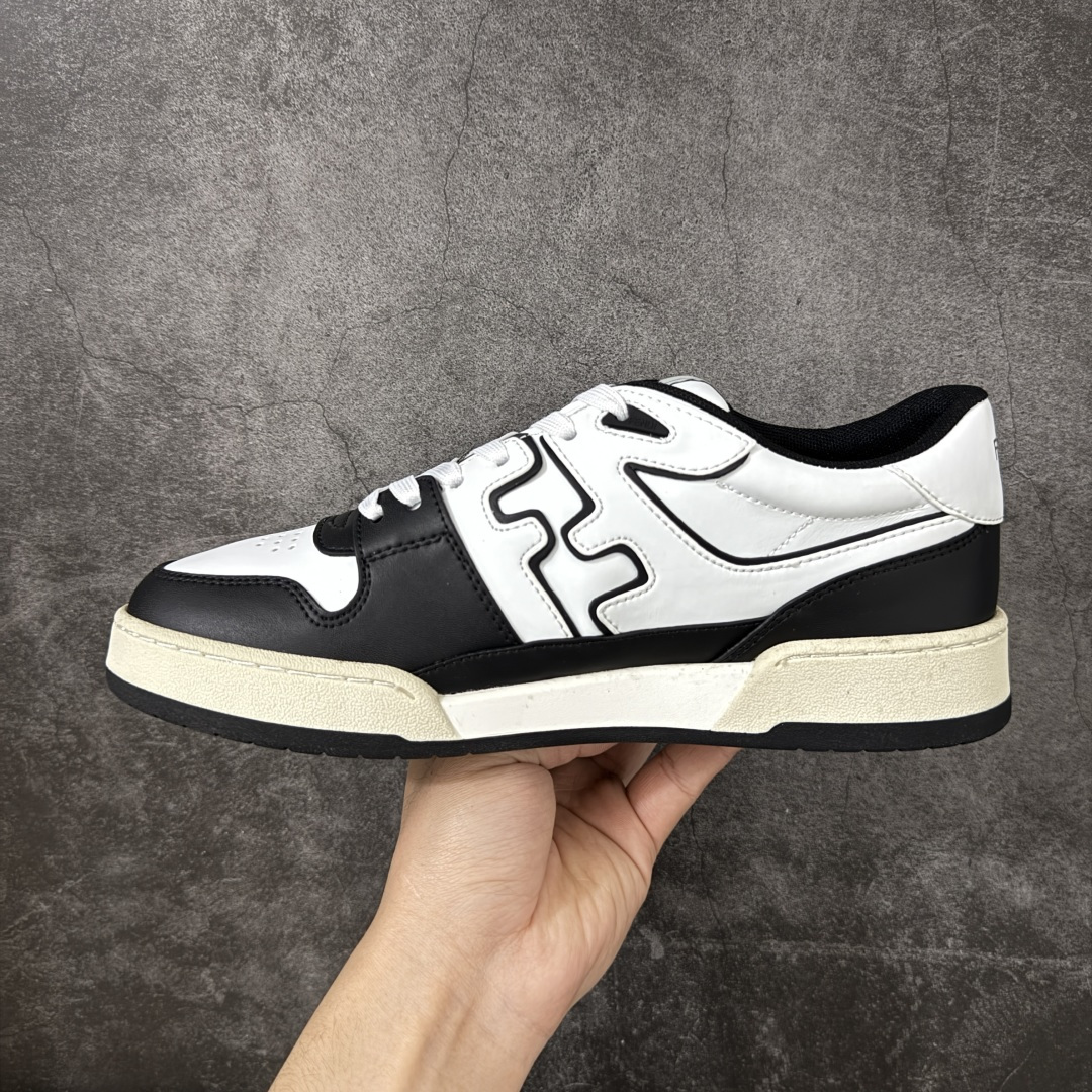 图片[2]-【YS纯原】广奢高端货 FENDI芬迪 Match 绒面皮革 压纹系带 男女同款 黑白红底经典款 ✦ 官方同源渠道 · 原装订单 ✦ 专柜全套包装＋原装配件齐全 ✦ 鞋底内置核心防伪芯片 · 可感应 ✦ FENDI Match 最新爆款情侣款板鞋 ✦ 高工艺无缝细空胶技术 ✦ 贴楦误差仅 0.05mm ✦ 固特异内外锁死工艺 ✦ 最大弯折也不开胶 · 环保无异味 ✦ 麂皮＋胶片拼接鞋面，质感更高级 ✦ Logo内里使用毛巾绒MX，脚感细腻温柔 尺码：35-45-选品中心