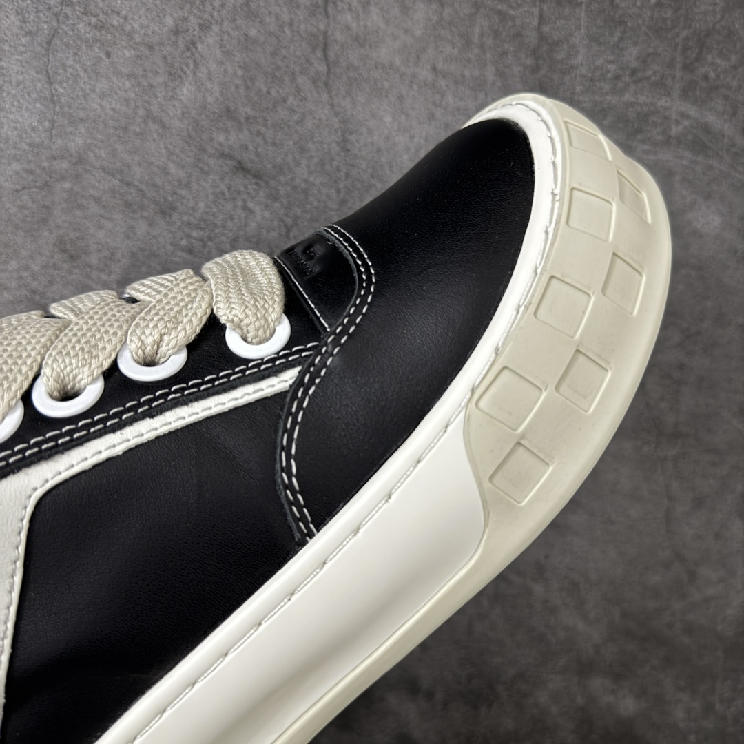 图片[6]-【YS纯原】广奢高端货正确版LOUIS VUITTON Tilted 系列 LV饼干鞋｜黑皮白底 2026 早春全新上架 LV 路易威登 Tilted Low Sneakers 倾斜系列低帮复古休闲运动板鞋 男鞋｜广东原产｜市售顶级版本 ✦ 升级原楦型开发纸版，鞋型更立体更正 ✦ Monogram 丹宁布鞋面，质感高级耐看 ✦ 鞋垫嵌入EVA软脚感物料，回弹舒适 ✦ 后跟耐弯折滴塑支撑片，稳定不塌 ✦ 全新开发TPR光泽组合隔色鞋底 ✦ LV组合 TPU 生胶底结构，行走稳、耐磨强 ✦ 原版购入开发 ✦ 厚实抽屉式礼品鞋盒 ✦ 原装包装说明书＋防尘布袋 ✦ 附送官方快递加固牛皮纸外盒 法国巴黎百年奢侈品牌 LOUIS VUITTON 路易威登 尺码：39 40 41 42 43 44 45-选品中心