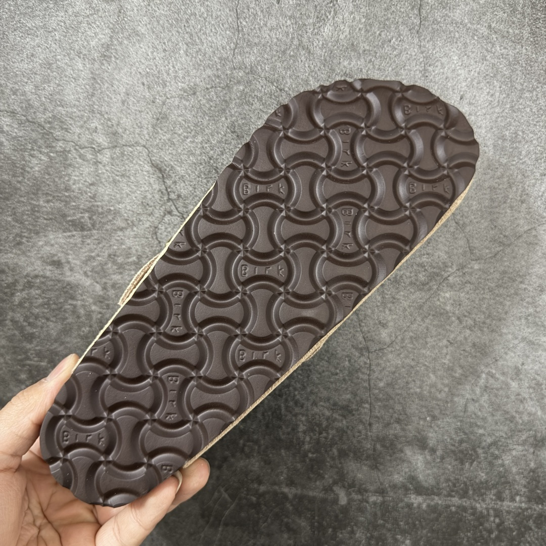 图片[9]-【纯原Y版】德国知名品牌博肯 Birkenstock 勃肯包拖系列 牛皮绒面革平底复古软木休闲鞋 配色货号：1027875 勃肯包头拖 市面顶级版本 真正软木塞大底 品质细节领先市场版本 原产品质 采用质地柔软牛皮绒面革 中底搭载缓震软木橡胶 尺码：35 36 37 38 39 40 41 42 43 44 45 46-选品中心