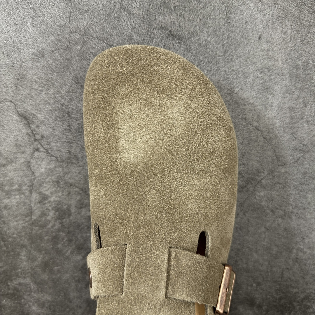 图片[5]-【纯原Y版】德国知名品牌博肯 Birkenstock 勃肯包拖系列 牛皮绒面革平底复古软木休闲鞋 配色货号：0560771 勃肯包头拖 市面顶级版本 真正软木塞大底 品质细节领先市场版本 原产品质 采用质地柔软牛皮绒面革 中底搭载缓震软木橡胶 尺码：35 36 37 38 39 40 41 42 43 44 45-选品中心