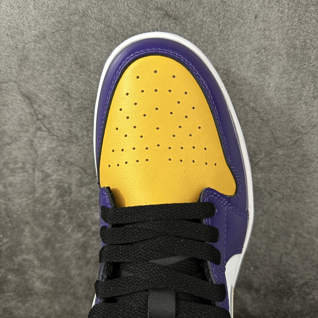 图片[5]-【H11纯原】Nike Air Jordan 1 Low SE AJ1舒适贴合 防滑耐磨 低帮 复古篮球鞋 男女同款 白紫黄 货号：IQ9389-547 H11纯原外贸平台特供订单 全套原纸板楦头开发 原厂特供材料配套加持 确保原汁原味 完美呈现版型 原档数据独家私模大底 男女鞋同步官方开发至47.5 原装进口轻量化鞋垫 进口港宝加持 后跟自然饱满 还原公司包裹性 鞋面采用原装数据贴合技术 全方位贴合包裹脚型 鞋跟部鞋底牵引设计 提供强大的抓地性能 更适应不同实战场地路面 尺码：35.5 36 36.5 37.5 38 38.5 39 40 40.5 41 42 42.5 43 44 45 46 47.5-选品中心