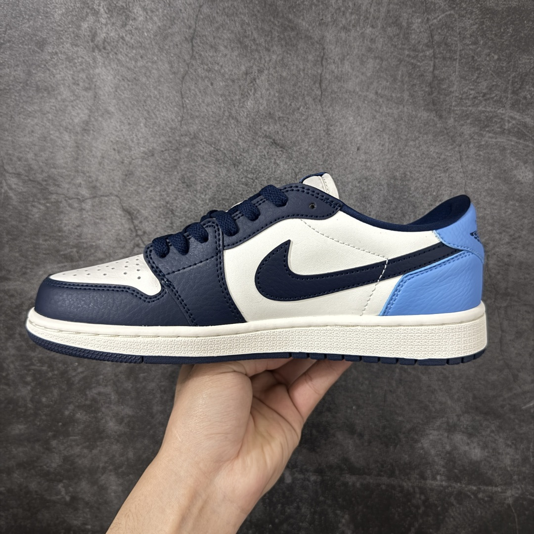 图片[2]-【H11纯原】Nike Air Jordan 1 Low OG AJ1舒适贴合 防滑耐磨 低帮 复古篮球鞋 男女同款 黑曜石 黑白蓝 货号：CZ0790-400 H11纯原外贸平台特供订单 全套原纸板楦头开发 原厂特供材料配套加持 确保原汁原味 完美呈现版型 原档数据独家私模大底 男女鞋同步官方开发至47.5 原装进口轻量化鞋垫 进口港宝加持 后跟自然饱满 还原公司包裹性 鞋面采用原装数据贴合技术 全方位贴合包裹脚型 鞋跟部鞋底牵引设计 提供强大的抓地性能 更适应不同实战场地路面 尺码：35.5 36 36.5 37.5 38 38.5 39 40 40.5 41 42 42.5 43 44 45 46 47.5-选品中心