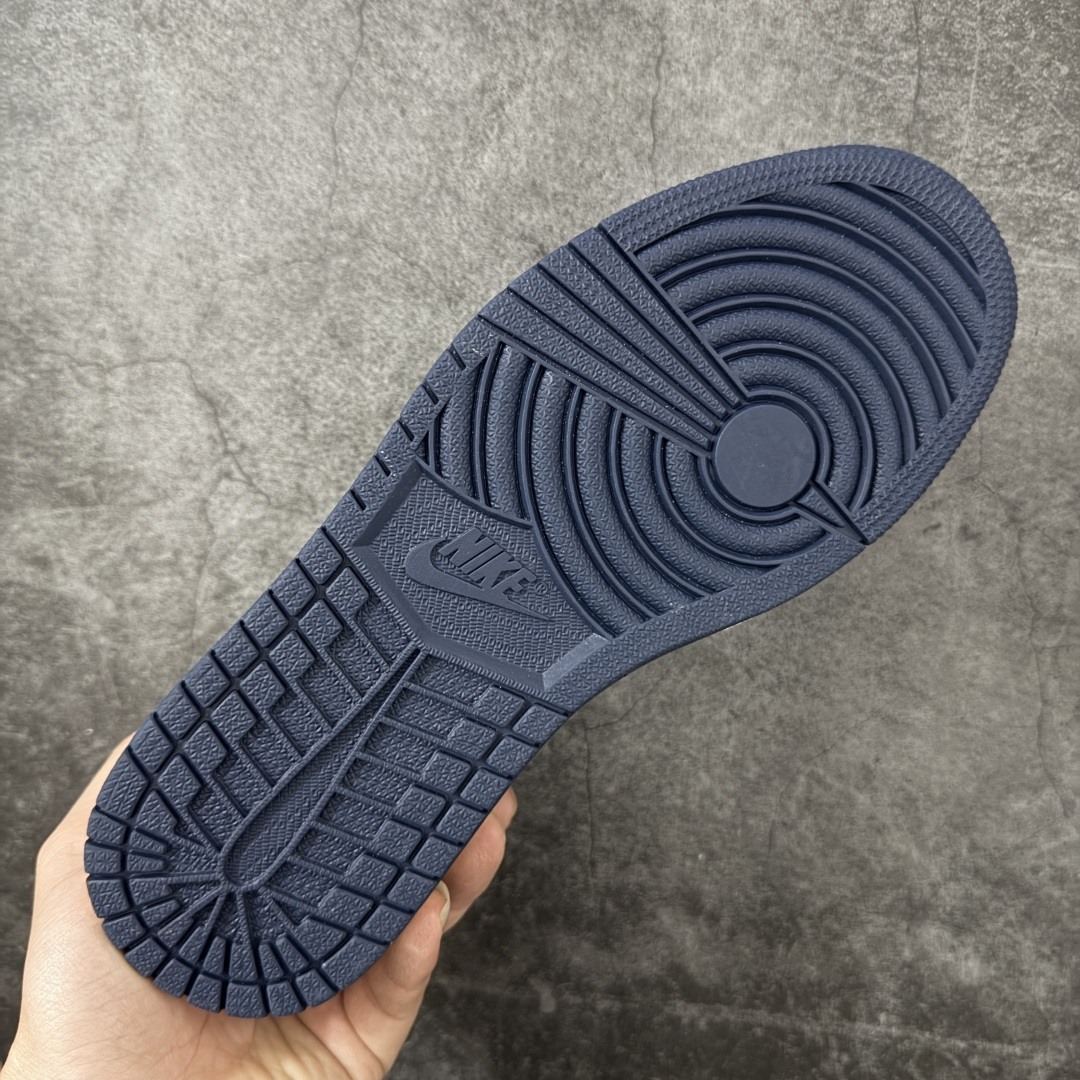 图片[9]-【H11纯原】Nike Air Jordan 1 Low OG AJ1舒适贴合 防滑耐磨 低帮 复古篮球鞋 男女同款 黑曜石 黑白蓝 货号：CZ0790-400 H11纯原外贸平台特供订单 全套原纸板楦头开发 原厂特供材料配套加持 确保原汁原味 完美呈现版型 原档数据独家私模大底 男女鞋同步官方开发至47.5 原装进口轻量化鞋垫 进口港宝加持 后跟自然饱满 还原公司包裹性 鞋面采用原装数据贴合技术 全方位贴合包裹脚型 鞋跟部鞋底牵引设计 提供强大的抓地性能 更适应不同实战场地路面 尺码：35.5 36 36.5 37.5 38 38.5 39 40 40.5 41 42 42.5 43 44 45 46 47.5-选品中心