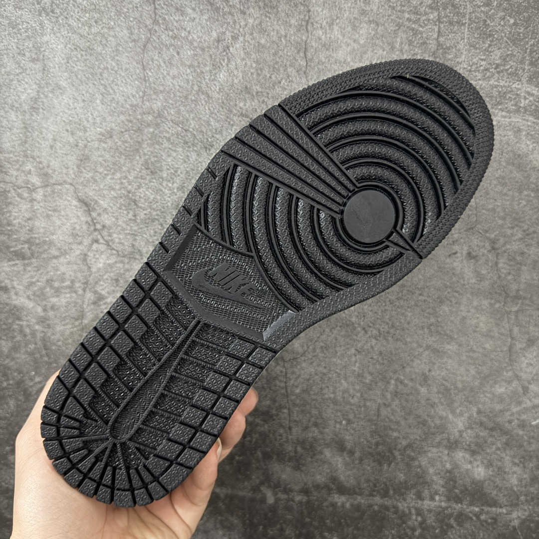 图片[9]-【H11纯原】Nike Air Jordan 1 Low OG AJ1舒适贴合 防滑耐磨 低帮 复古篮球鞋 男女同款 摩卡 货号：CZ0790-102 H11纯原外贸平台特供订单 全套原纸板楦头开发 原厂特供材料配套加持 确保原汁原味 完美呈现版型 原档数据独家私模大底 男女鞋同步官方开发至47.5 原装进口轻量化鞋垫 进口港宝加持 后跟自然饱满 还原公司包裹性 鞋面采用原装数据贴合技术 全方位贴合包裹脚型 鞋跟部鞋底牵引设计 提供强大的抓地性能 更适应不同实战场地路面 尺码：35.5 36 36.5 37.5 38 38.5 39 40 40.5 41 42 42.5 43 44 45 46 47.5-选品中心