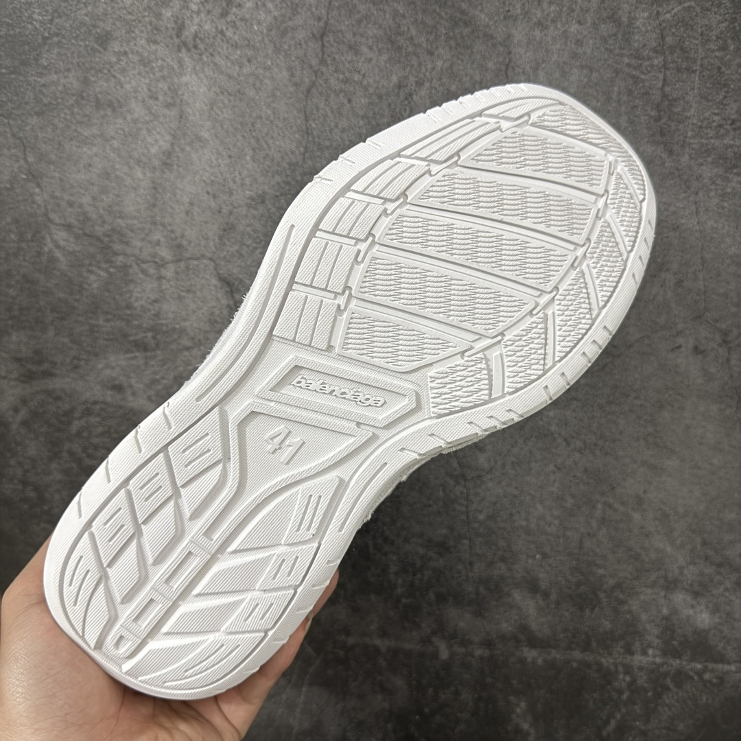图片[9]-【XA纯原版】Balenciaga Hamptons Worn-Out 巴黎世家十八18代 涤纶（聚酯纤维）牛皮革 圆头系带 低帮 生活休闲鞋板鞋 全套原纸板楦头开发 最原汁原味的灵魂版型 全鞋荧光划线卡点 胶水把控整洁度追求极致完美 每一双都是工艺品 多重QC质检 超越公司货的品控标准 实实在在的免检产品 原盒原配 正确字体电绣 粗细、位置、大小正确 侧边TPU 透气孔匹配意产原版 正确分离大底 TPU软底 原版一致大底LOGO 立体感十足 原厂皮料水洗做旧 采购原厂网纱 偏大一码 尺码：35 36 37 38 39 40 41 42 43 44 45 46-选品中心