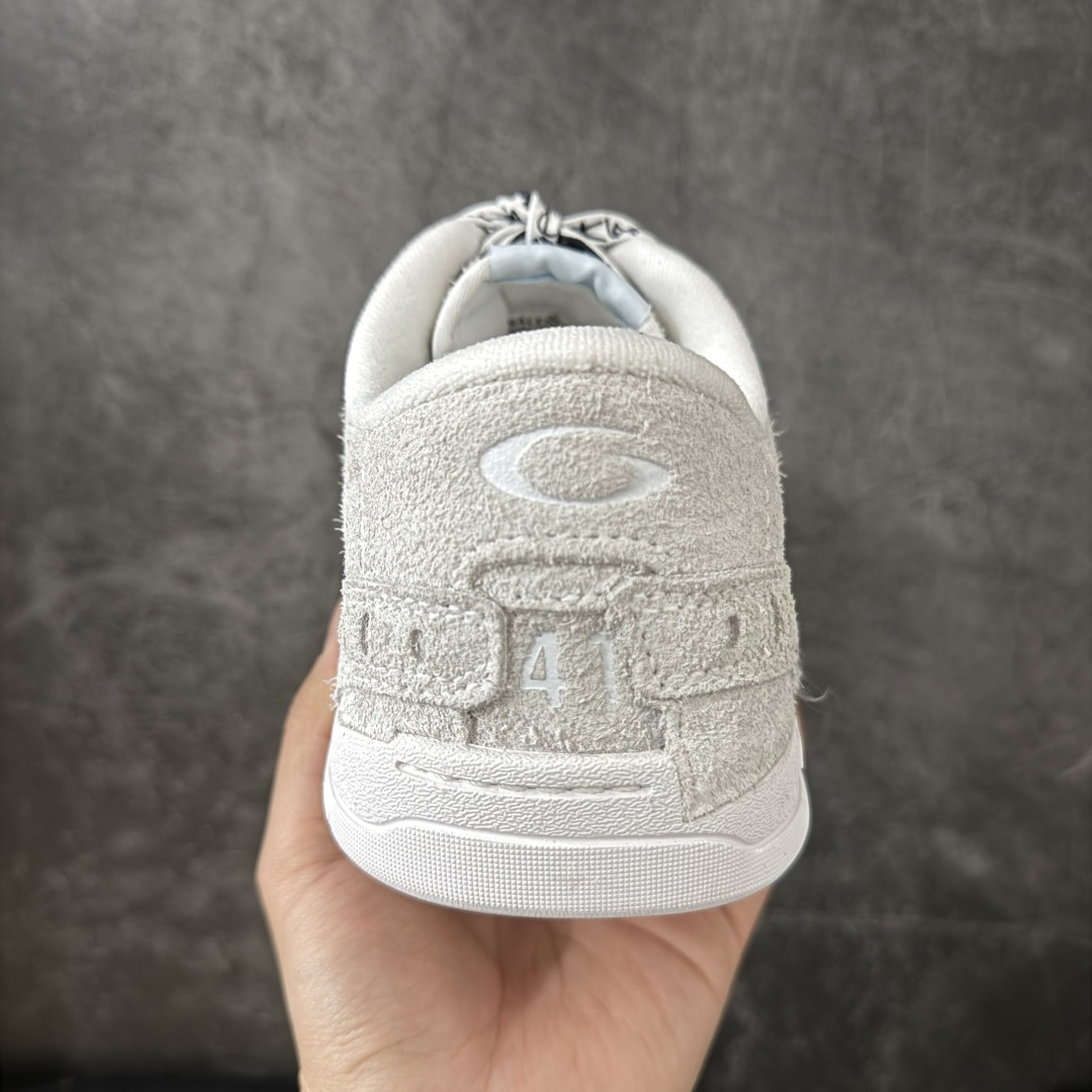 图片[4]-【XA纯原版】Balenciaga Hamptons Worn-Out 巴黎世家十八18代 涤纶（聚酯纤维）牛皮革 圆头系带 低帮 生活休闲鞋板鞋 全套原纸板楦头开发 最原汁原味的灵魂版型 全鞋荧光划线卡点 胶水把控整洁度追求极致完美 每一双都是工艺品 多重QC质检 超越公司货的品控标准 实实在在的免检产品 原盒原配 正确字体电绣 粗细、位置、大小正确 侧边TPU 透气孔匹配意产原版 正确分离大底 TPU软底 原版一致大底LOGO 立体感十足 原厂皮料水洗做旧 采购原厂网纱 偏大一码 尺码：35 36 37 38 39 40 41 42 43 44 45 46-选品中心