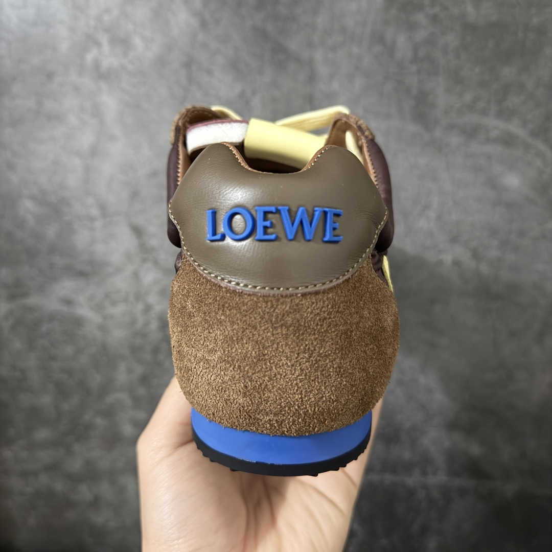 图片[4]-【YS纯原】顶级莞产 罗意威LOEWE 2025| Ballet Runner 2.0 新款芭蕾舞鞋 ✦ 原版不对称鞋头造型，LOEWE标志性设计 ✦超柔软轻便鞋底，波浪纹理橡胶外底延伸至鞋头 ✦升级柔软皮革内衬+鞋床，提供最大舒适感 ✦后跟3D注塑橡胶徽标，真皮+皮料混搭复古风格 ✦拼色拼接鞋面，隐藏式小内增高设计，新颖舒适 ✦进口麂皮/牛皮/原版布拼接，原版定制磨具组合大底 ✦零瑕疵工艺：无线头、无溢胶、无毛边 ✦原盒包装，杨幂等明星同款 尺码：35 36 37 38 39 40 41 42 43 44 45-选品中心