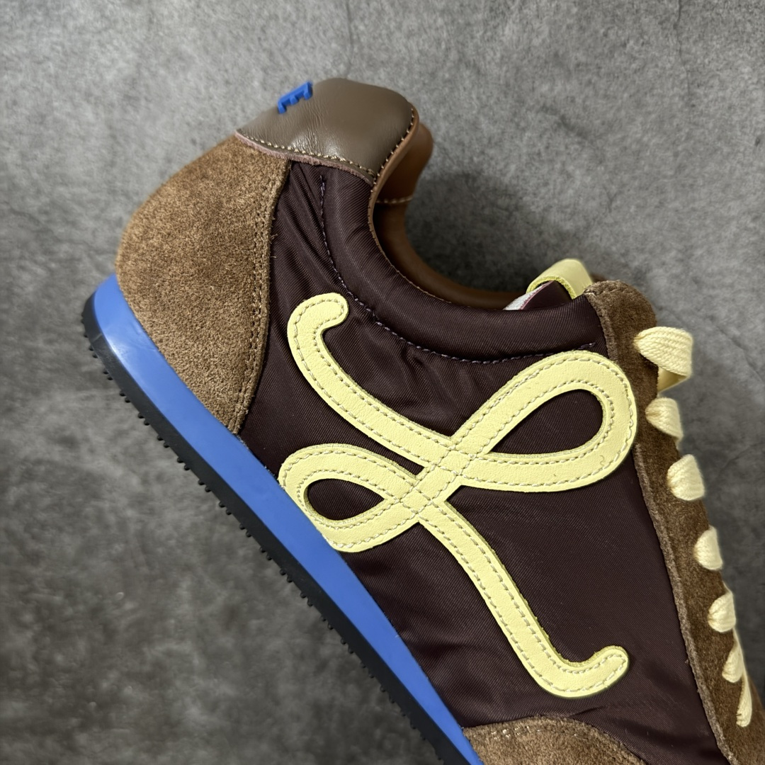 图片[7]-【YS纯原】顶级莞产 罗意威LOEWE 2025| Ballet Runner 2.0 新款芭蕾舞鞋 ✦ 原版不对称鞋头造型，LOEWE标志性设计 ✦超柔软轻便鞋底，波浪纹理橡胶外底延伸至鞋头 ✦升级柔软皮革内衬+鞋床，提供最大舒适感 ✦后跟3D注塑橡胶徽标，真皮+皮料混搭复古风格 ✦拼色拼接鞋面，隐藏式小内增高设计，新颖舒适 ✦进口麂皮/牛皮/原版布拼接，原版定制磨具组合大底 ✦零瑕疵工艺：无线头、无溢胶、无毛边 ✦原盒包装，杨幂等明星同款 尺码：35 36 37 38 39 40 41 42 43 44 45-选品中心