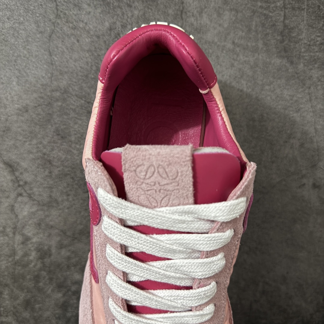 图片[8]-【YS纯原】顶级莞产 罗意威LOEWE 2025| Ballet Runner 2.0 新款芭蕾舞鞋 ✦ 原版不对称鞋头造型，LOEWE标志性设计 ✦超柔软轻便鞋底，波浪纹理橡胶外底延伸至鞋头 ✦升级柔软皮革内衬+鞋床，提供最大舒适感 ✦后跟3D注塑橡胶徽标，真皮+皮料混搭复古风格 ✦拼色拼接鞋面，隐藏式小内增高设计，新颖舒适 ✦进口麂皮/牛皮/原版布拼接，原版定制磨具组合大底 ✦零瑕疵工艺：无线头、无溢胶、无毛边 ✦原盒包装，杨幂等明星同款 尺码：35 36 37 38 39 40 41 42 43 44 45-选品中心