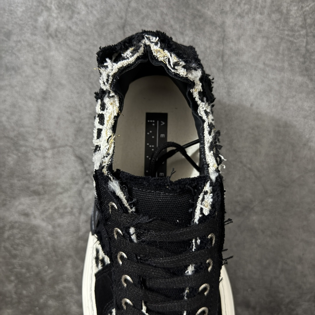 图片[8]-【莞产纯原】xVESSEL 黑尾德训鞋 熊猫黑白 解构 尺码35-45 吴建豪情侣款厚底板鞋 实拍如图 所见即所得 谨防混卖 重塑爆火牛轧糖与经典德训鞋型 将T头设计融入牛轧糖鞋型 ●广东最大工厂代工出品 ● 进口皮料原版牛皮内里 ●4cm厚底增高 原版乳胶鞋垫 ●原标原盒 官方全套配件 ●货号：F24X66B ●尺码：35 36 37 38 39 40 41 42 43 44 45-选品中心