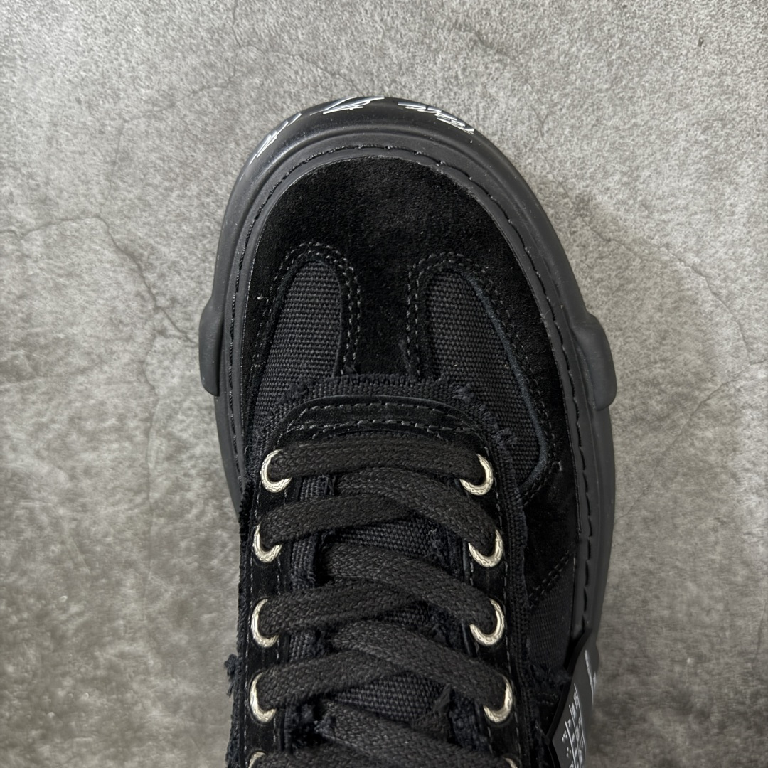 图片[5]-【莞产纯原】xVESSEL 黑尾德训鞋 熊猫黑白 解构 尺码35-45 吴建豪情侣款厚底板鞋 实拍如图 所见即所得 谨防混卖 重塑爆火牛轧糖与经典德训鞋型 将T头设计融入牛轧糖鞋型 ●广东最大工厂代工出品 ● 进口皮料原版牛皮内里 ●4cm厚底增高 原版乳胶鞋垫 ●原标原盒 官方全套配件 ●货号：F24X66B ●尺码：35 36 37 38 39 40 41 42 43 44 45-选品中心