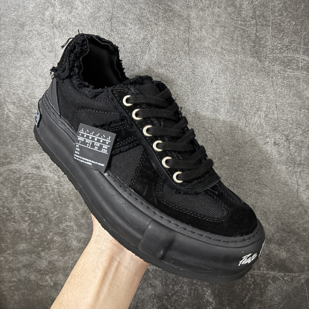 图片[3]-【莞产纯原】xVESSEL 黑尾德训鞋 熊猫黑白 解构 尺码35-45 吴建豪情侣款厚底板鞋 实拍如图 所见即所得 谨防混卖 重塑爆火牛轧糖与经典德训鞋型 将T头设计融入牛轧糖鞋型 ●广东最大工厂代工出品 ● 进口皮料原版牛皮内里 ●4cm厚底增高 原版乳胶鞋垫 ●原标原盒 官方全套配件 ●货号：F24X66B ●尺码：35 36 37 38 39 40 41 42 43 44 45-选品中心