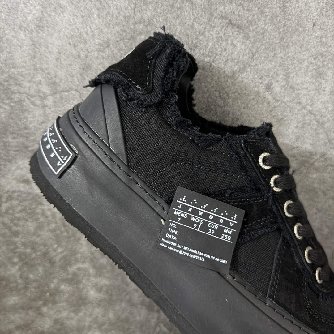 图片[7]-【莞产纯原】xVESSEL 黑尾德训鞋 熊猫黑白 解构 尺码35-45 吴建豪情侣款厚底板鞋 实拍如图 所见即所得 谨防混卖 重塑爆火牛轧糖与经典德训鞋型 将T头设计融入牛轧糖鞋型 ●广东最大工厂代工出品 ● 进口皮料原版牛皮内里 ●4cm厚底增高 原版乳胶鞋垫 ●原标原盒 官方全套配件 ●货号：F24X66B ●尺码：35 36 37 38 39 40 41 42 43 44 45-选品中心