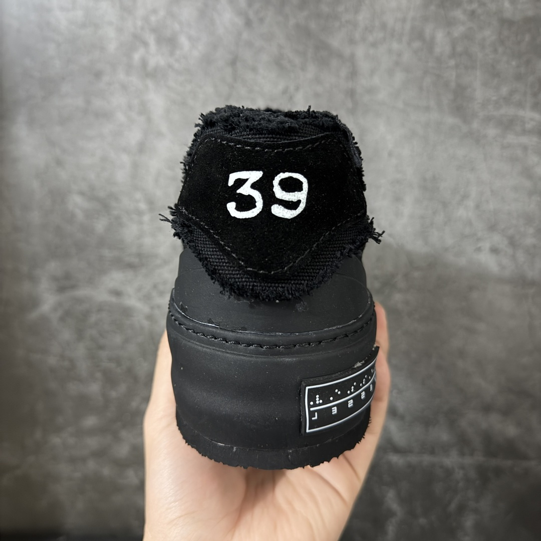 图片[4]-【莞产纯原】xVESSEL 黑尾德训鞋 熊猫黑白 解构 尺码35-45 吴建豪情侣款厚底板鞋 实拍如图 所见即所得 谨防混卖 重塑爆火牛轧糖与经典德训鞋型 将T头设计融入牛轧糖鞋型 ●广东最大工厂代工出品 ● 进口皮料原版牛皮内里 ●4cm厚底增高 原版乳胶鞋垫 ●原标原盒 官方全套配件 ●货号：F24X66B ●尺码：35 36 37 38 39 40 41 42 43 44 45-选品中心