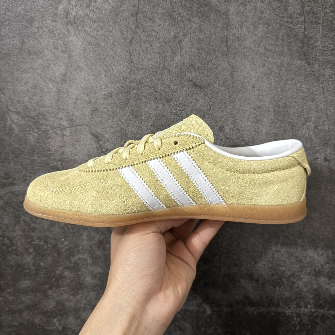 图片[2]-【渠道纯原版】AD Gazelle Indoor Trainers 系列低帮复古百搭休闲运动德训风板鞋 JR8894 市场最高版本 完美还原zp细节，注意区别市场任何版本，完全不是一路货色‼️ 全鞋原材料打造，无任何色差，正确鞋型，后跟港宝材料定型，正确微透生胶大底，反口内里头层细腻小牛皮，纸板中底 鞋垫背胶，侧面正确烫金压印字母，所有细节完美还原‼️ 尺码：35.5 36 36.5 37 38 38.5 39 40 40.5 41 42 42.5 43 44 44.5 45-选品中心