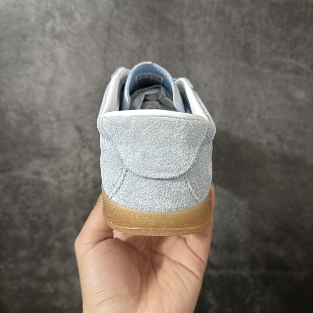 图片[4]-【渠道纯原版】AD Gazelle Indoor Trainers 系列低帮复古百搭休闲运动德训风板鞋 JR8893 市场最高版本 完美还原zp细节，注意区别市场任何版本，完全不是一路货色‼️ 全鞋原材料打造，无任何色差，正确鞋型，后跟港宝材料定型，正确微透生胶大底，反口内里头层细腻小牛皮，纸板中底 鞋垫背胶，侧面正确烫金压印字母，所有细节完美还原‼️ 尺码：35.5 36 36.5 37 38 38.5 39 40 40.5 41 42 42.5 43 44 44.5 45-选品中心