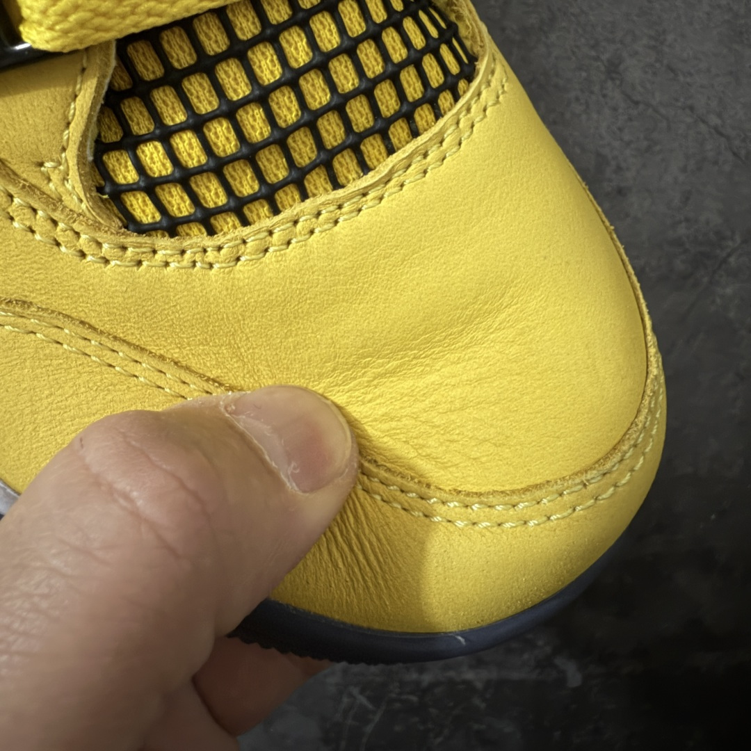 图片[5]-【H11纯原】Nike Air Jordan 4 Retro Retro Tour Yellow AJ4 乔一 舒适贴合 中帮 复古篮球鞋 男女同款 电母 货号：CT8527-700 尺码：35.5 36 36.5 37.5 38 38.5 39 40 40.5 41 42 42.5 43 44 45 46 47.5 48.5 #纯原外贸平台特供订单 #全套原纸板楦头开发 #原厂特供材料配套加持 #确保原汁原味 完美呈现版型 #原档数据独家私模大底 #男女鞋同步官方开发至47.5 #原装进口轻量化鞋垫 #进口港宝加持 后跟自然饱满 还原公司包裹性 #鞋面采用原装数据贴合技术 #全方位贴合包裹脚型 #鞋跟部鞋底牵引设计 #提供强大的抓地性能 #更适应不同实战场地路面-选品中心
