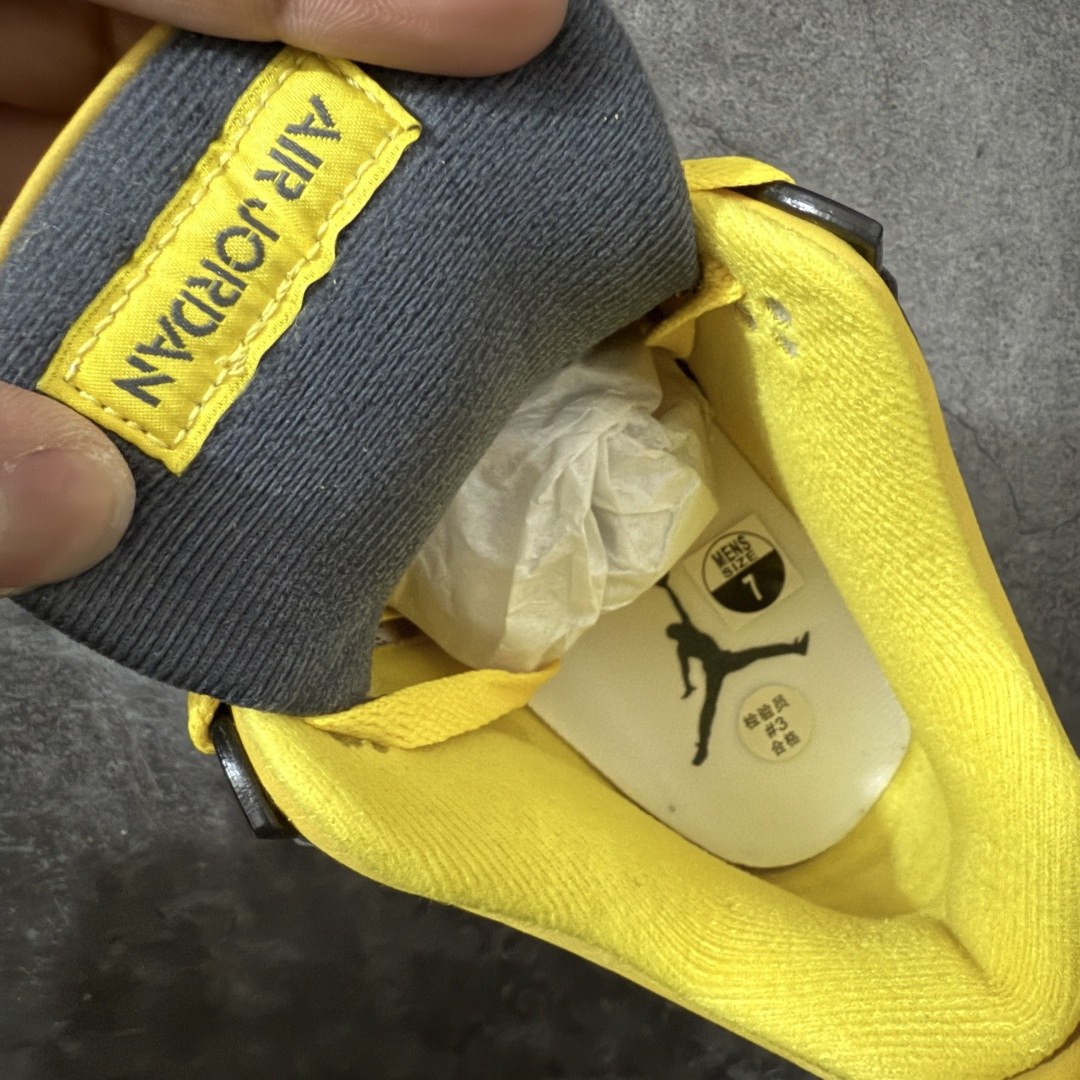 图片[7]-【H11纯原】Nike Air Jordan 4 Retro Retro Tour Yellow AJ4 乔一 舒适贴合 中帮 复古篮球鞋 男女同款 电母 货号：CT8527-700 尺码：35.5 36 36.5 37.5 38 38.5 39 40 40.5 41 42 42.5 43 44 45 46 47.5 48.5 #纯原外贸平台特供订单 #全套原纸板楦头开发 #原厂特供材料配套加持 #确保原汁原味 完美呈现版型 #原档数据独家私模大底 #男女鞋同步官方开发至47.5 #原装进口轻量化鞋垫 #进口港宝加持 后跟自然饱满 还原公司包裹性 #鞋面采用原装数据贴合技术 #全方位贴合包裹脚型 #鞋跟部鞋底牵引设计 #提供强大的抓地性能 #更适应不同实战场地路面-选品中心