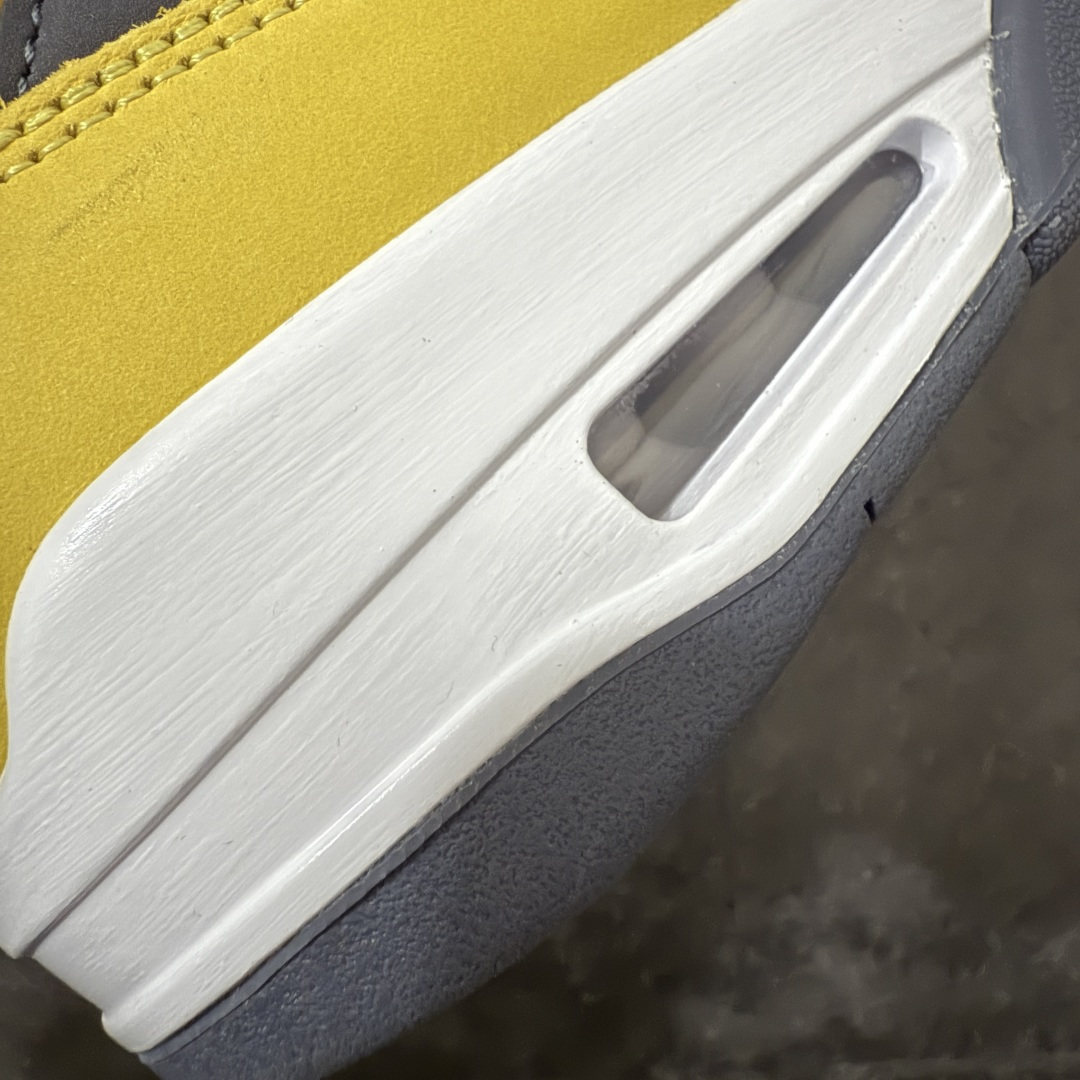 图片[4]-【H11纯原】Nike Air Jordan 4 Retro Retro Tour Yellow AJ4 乔一 舒适贴合 中帮 复古篮球鞋 男女同款 电母 货号：CT8527-700 尺码：35.5 36 36.5 37.5 38 38.5 39 40 40.5 41 42 42.5 43 44 45 46 47.5 48.5 #纯原外贸平台特供订单 #全套原纸板楦头开发 #原厂特供材料配套加持 #确保原汁原味 完美呈现版型 #原档数据独家私模大底 #男女鞋同步官方开发至47.5 #原装进口轻量化鞋垫 #进口港宝加持 后跟自然饱满 还原公司包裹性 #鞋面采用原装数据贴合技术 #全方位贴合包裹脚型 #鞋跟部鞋底牵引设计 #提供强大的抓地性能 #更适应不同实战场地路面-选品中心