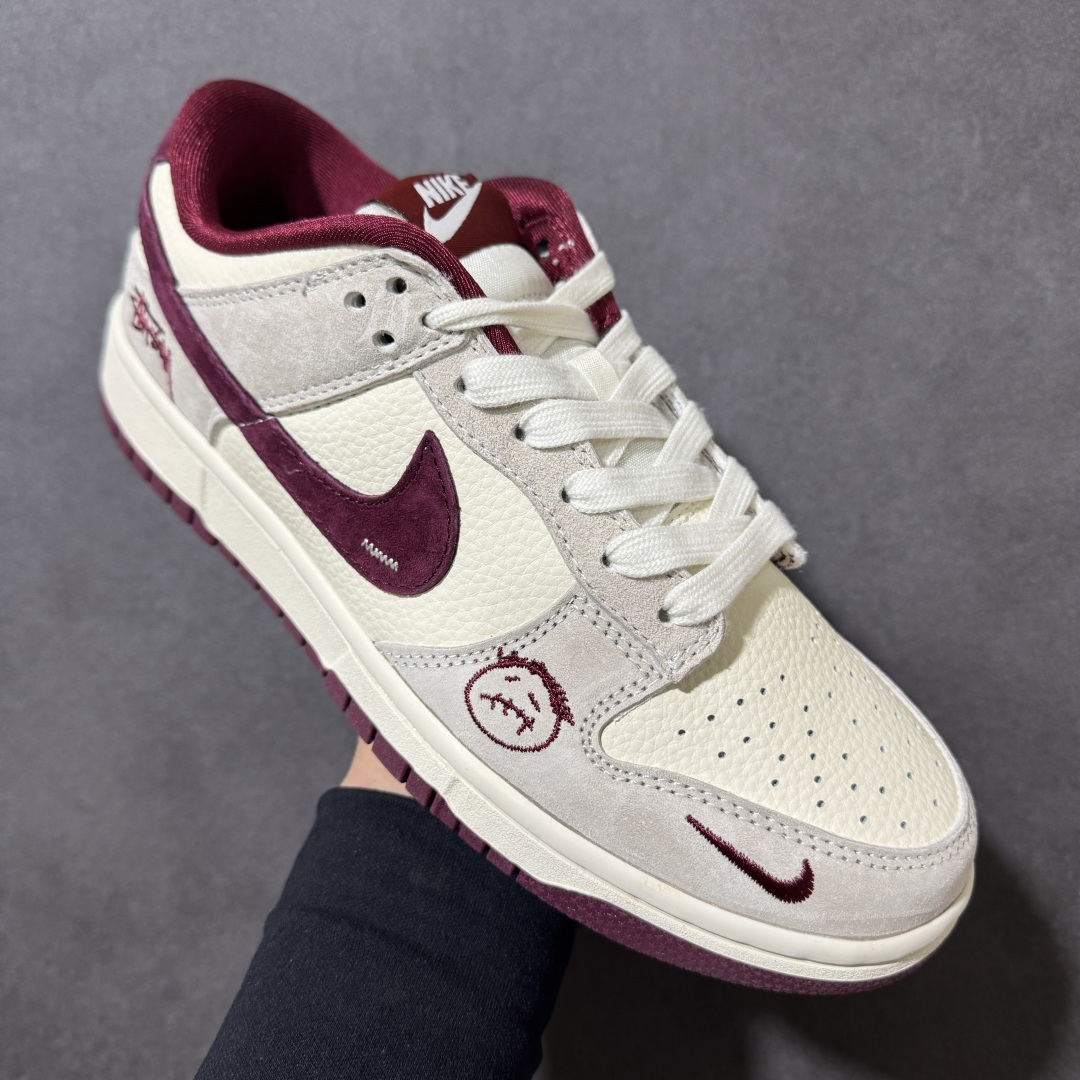 图片[3]-【定制版】Nike Dunk Low Retro 斯图西联名 周年高端定制 低帮休闲板鞋 定制鞋盒 大厂纯原品质出货 超高清洁度 皮料切割干净无任何毛边 细节完美 货号：KK1333-031 尺码： 36 36.5 37.5 38 38.5 39 40 40.5 41 42 42.5 43 44 44.5 45-选品中心