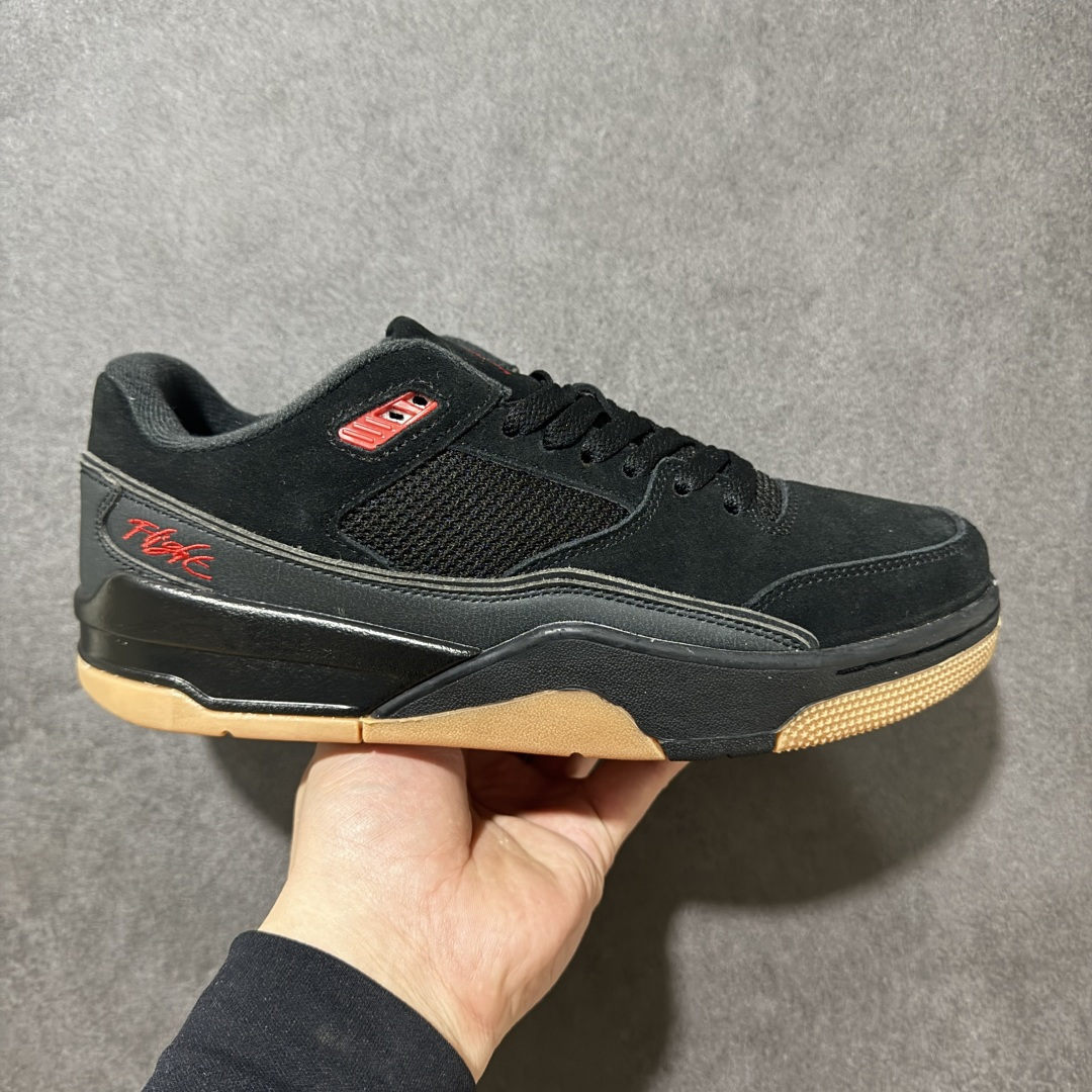 【PE纯原】Air Jordan Retro Flight Court SP低帮 AJ低邦 乔丹篮球鞋系列 全新高端版本 用料扎实 头层翻毛＋头层皮 区别市场通货 正确针织鞋码效果 版型完美 正确私模大底 鞋款整体以翻毛皮打造，搭配侧身头层皮面框架，鞋舌及后跟Jumpman Logo分别采用刺绣点缀，后跟侧身Flighth字样也辅以刺绣呈现，秉承轻量化的速度型篮球鞋设计思想完成设计，降低重量的同时提升舒适度，中底延续前作使用了分离式后掌可视化Air Soleb气垫。鞋带孔和后跟鞋提以籃网为造型灵感，将篮球运动巧妙融入到鞋款的设计之中，使鞋身整体富有流动性、节奏感和优雅气质。 货号：HF3255-001 尺码：38 39 40 40.5 41 42 42.5 43 44 44.5 45 46-选品中心