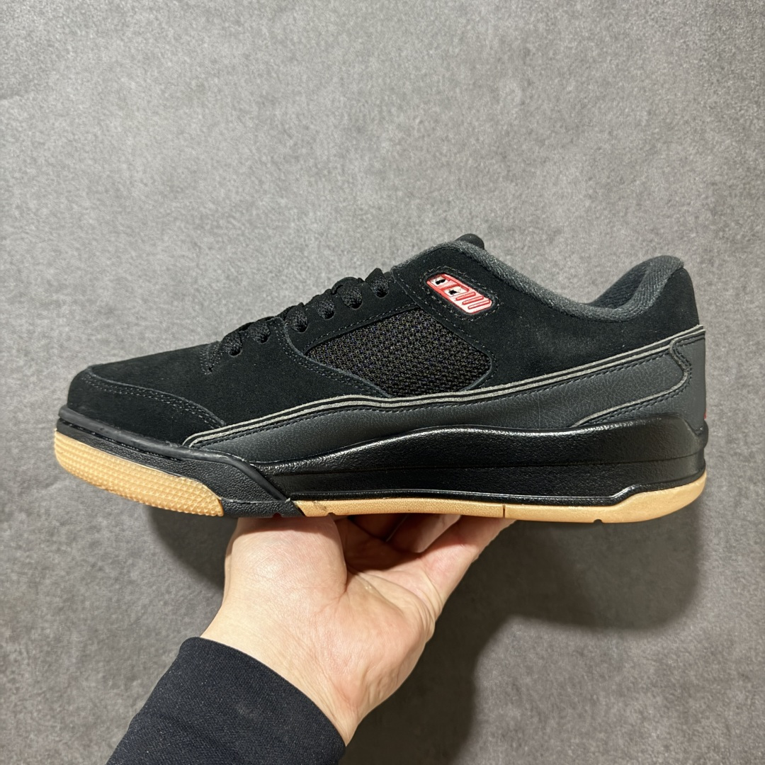 图片[2]-【PE纯原】Air Jordan Retro Flight Court SP低帮 AJ低邦 乔丹篮球鞋系列 全新高端版本 用料扎实 头层翻毛＋头层皮 区别市场通货 正确针织鞋码效果 版型完美 正确私模大底 鞋款整体以翻毛皮打造，搭配侧身头层皮面框架，鞋舌及后跟Jumpman Logo分别采用刺绣点缀，后跟侧身Flighth字样也辅以刺绣呈现，秉承轻量化的速度型篮球鞋设计思想完成设计，降低重量的同时提升舒适度，中底延续前作使用了分离式后掌可视化Air Soleb气垫。鞋带孔和后跟鞋提以籃网为造型灵感，将篮球运动巧妙融入到鞋款的设计之中，使鞋身整体富有流动性、节奏感和优雅气质。 货号：HF3255-001 尺码：38 39 40 40.5 41 42 42.5 43 44 44.5 45 46-选品中心
