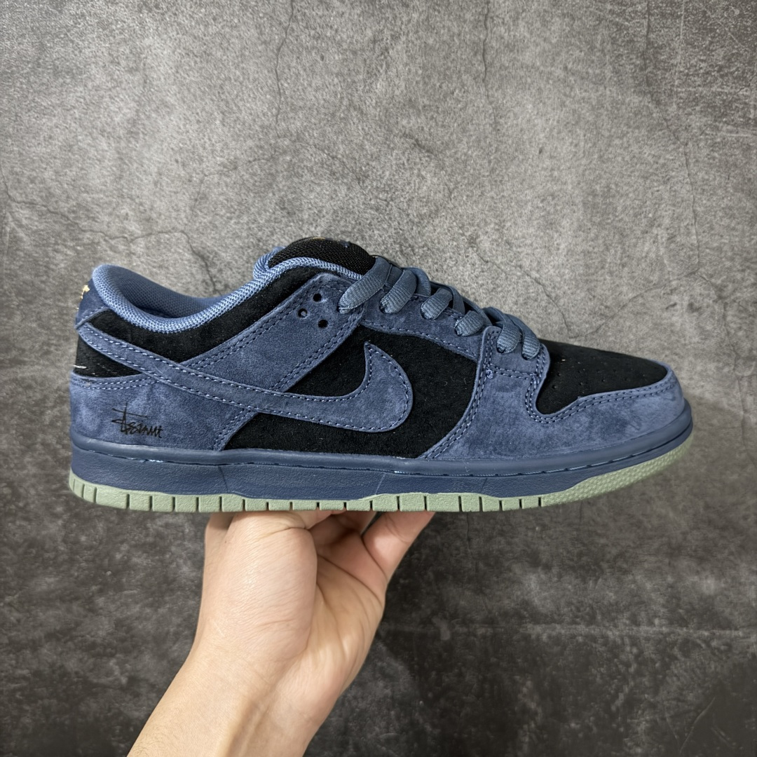 【公司级】Nike SB Dunk Low 烟熏蓝 SB低帮休闲板鞋 大厂纯原品质出货 清洁度 电绣工艺 皮料切割干净无任何毛边 细节完美 货号：HF3063-002 尺码：36 36.5 37.5 38 38.5 39 40 40.5 41 42 42.5 43 44 44.5 45 46-选品中心