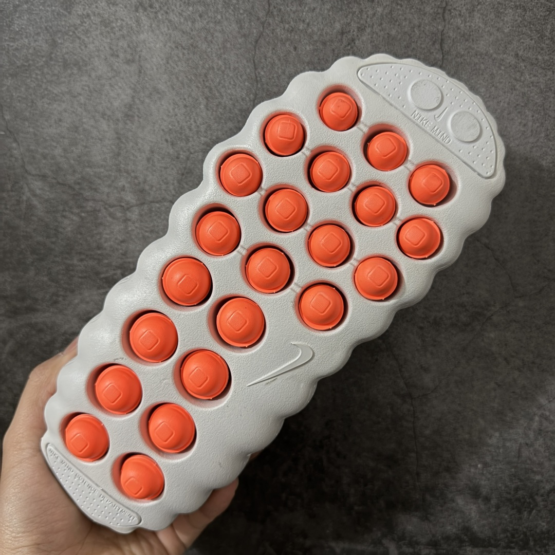 图片[9]-【XP纯原】NK Mind 001 Sail 黑科技足底按摩舒适贴合训练鞋 灰色 HQ4309-003 目前市售唯一正确版本 1：1标配组合底 MD软底 渐变雾面大底 超高清洁度 按摩功能效果同步原版 区别市场通货 Mind 001 从神经科学中汲取灵感，打造出一款不仅外观独特，更能为穿着者带来别样感知体验的球鞋，此次新作将继续延续此核心方向。历时十年打磨的 Mind 系列，承载着 Nike 对未来鞋款的愿景呈现。系列中的每双鞋，外底均由 22 个独立泡沫结节构成，旨在模拟赤足般的体验。这些结节N通过与足底感官感受器的相互作用，从而促进人体的自然步态。 尺码：36-47.5=36 37.5 38.5 40 41 42.5 44 45 46 47.5 和官网一样偏小一码-选品中心