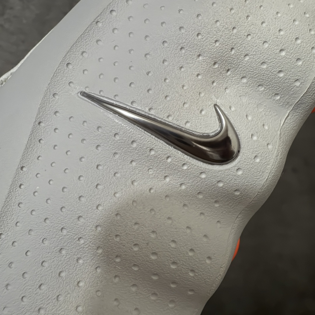 图片[3]-【XP纯原】NK Mind 001 Sail 黑科技足底按摩舒适贴合训练鞋 灰色 HQ4309-003 目前市售唯一正确版本 1：1标配组合底 MD软底 渐变雾面大底 超高清洁度 按摩功能效果同步原版 区别市场通货 Mind 001 从神经科学中汲取灵感，打造出一款不仅外观独特，更能为穿着者带来别样感知体验的球鞋，此次新作将继续延续此核心方向。历时十年打磨的 Mind 系列，承载着 Nike 对未来鞋款的愿景呈现。系列中的每双鞋，外底均由 22 个独立泡沫结节构成，旨在模拟赤足般的体验。这些结节N通过与足底感官感受器的相互作用，从而促进人体的自然步态。 尺码：36-47.5=36 37.5 38.5 40 41 42.5 44 45 46 47.5 和官网一样偏小一码-选品中心