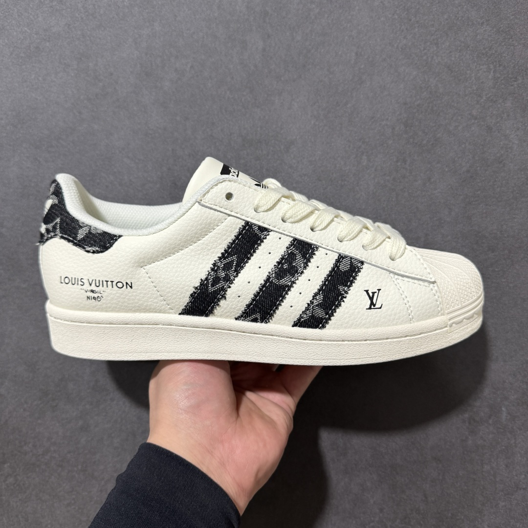 特价【定制版】adidas team court 贝壳头 浮夸的日韩版面与鞋底 颜值爆棚 开学季不撞鞋 货号：SD6820 尺码：36 36.5 37 38 38.5 39 40 40.5 41 42 42.5 43 44 45-选品中心