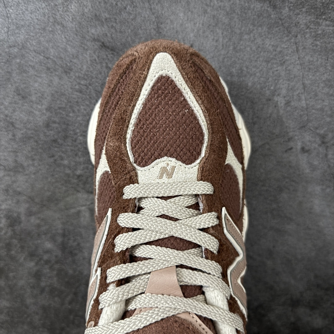 图片[5]-【纯原版】 New Balance NB9060 联名款 复古休闲运动慢跑鞋 U9060CCC 全套原楦原纸板原厂数据开发 进口三明治网面 原装进口翻毛皮料正确绒感卡色 正确中底拉帮中底网布细节 原厂标裁 带紫光防伪 定制后跟透明水晶模块 冲裁组合 大底贴合程度胶水上色把控完美 整洁度挑战全网艺术家 多道序QC把关品质完善 匠心打造 耗时两个月开发完成 工艺极其复杂难度可想而知 新开独立私模大底 全网唯一正确六层组合大底 高端零售专供产物 尺码：36 37 37.5 38 38.5 39 40 40.5 41 42 42.5 43 44 45 46.5-选品中心