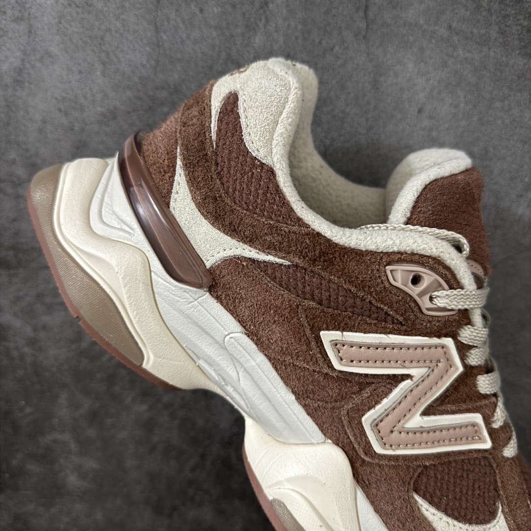 图片[7]-【纯原版】 New Balance NB9060 联名款 复古休闲运动慢跑鞋 U9060CCC 全套原楦原纸板原厂数据开发 进口三明治网面 原装进口翻毛皮料正确绒感卡色 正确中底拉帮中底网布细节 原厂标裁 带紫光防伪 定制后跟透明水晶模块 冲裁组合 大底贴合程度胶水上色把控完美 整洁度挑战全网艺术家 多道序QC把关品质完善 匠心打造 耗时两个月开发完成 工艺极其复杂难度可想而知 新开独立私模大底 全网唯一正确六层组合大底 高端零售专供产物 尺码：36 37 37.5 38 38.5 39 40 40.5 41 42 42.5 43 44 45 46.5-选品中心