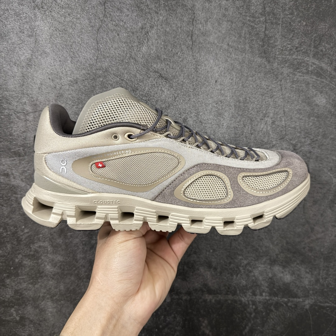 【纯原版】On Running Cloud x Fka 克劳德X系列低帮轻量舒适多功能休闲运动鞋 采用工程飞织网布组合再生聚酯纤维鞋面材质搭载独家隐藏速度中板 镂空CloudTec科技 泡棉缓震中底 黑科技跑出圈的时尚运动新宠 尺码：36 36.5 37.5 38 38.5 39 40 40.5 41 42 42.5 43 44 44.5 45 46 47-选品中心