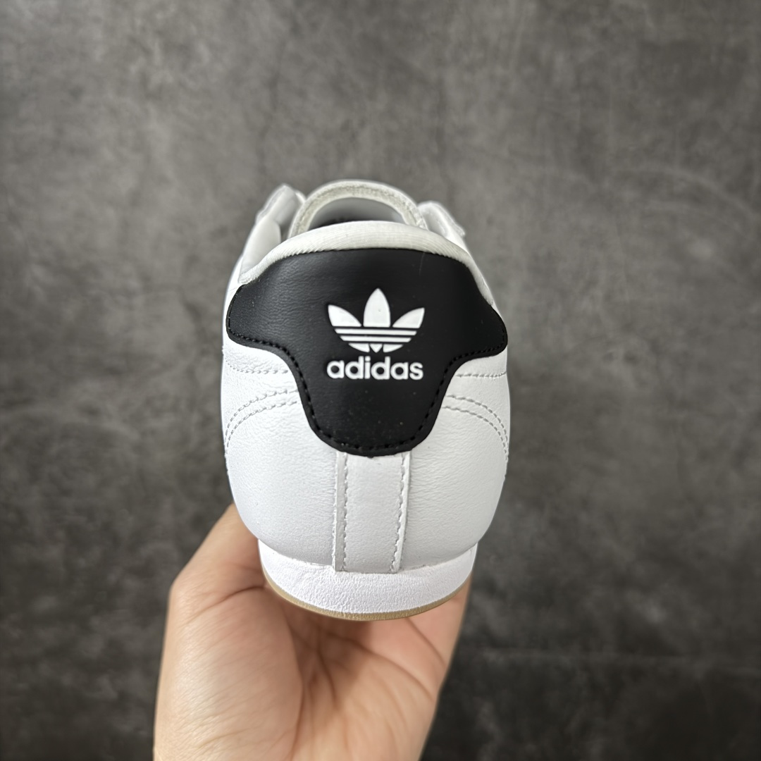 图片[4]-【渠道纯原版】AD Originals TAEKWONDO 跆拳道薄底训练鞋 JS1194 全网独家头层纳帕皮版本 市售最高版 区分市面普通货 皮料 鞋型 中底 针车走线全部拉满配置 💪🏻 从专业赛场到时尚前沿🪩 开启多元运动美学新篇章🥋 𝙏𝘼𝙀𝙆𝙒𝙊𝙉𝘿𝙊👟 演绎穿搭的“绝佳利器” 深受武术历史影响的简约套入式设计 力求致敬00年代初的风尚🥷🎧 ▪皮质鞋面，柔软高级 ▪搭配经典3D鞋头缝线设计 ▪一脚蹬设计穿脱自如 ▪低平橡胶外底助你扎实踩地从容迈步 为小众运动注入现代年轻化审美 鲜明黑白 复古极简 尺码：36 36.5 37 38 38.5 39 40 40.5 41 42 42.5 43 44 44.5 45-选品中心