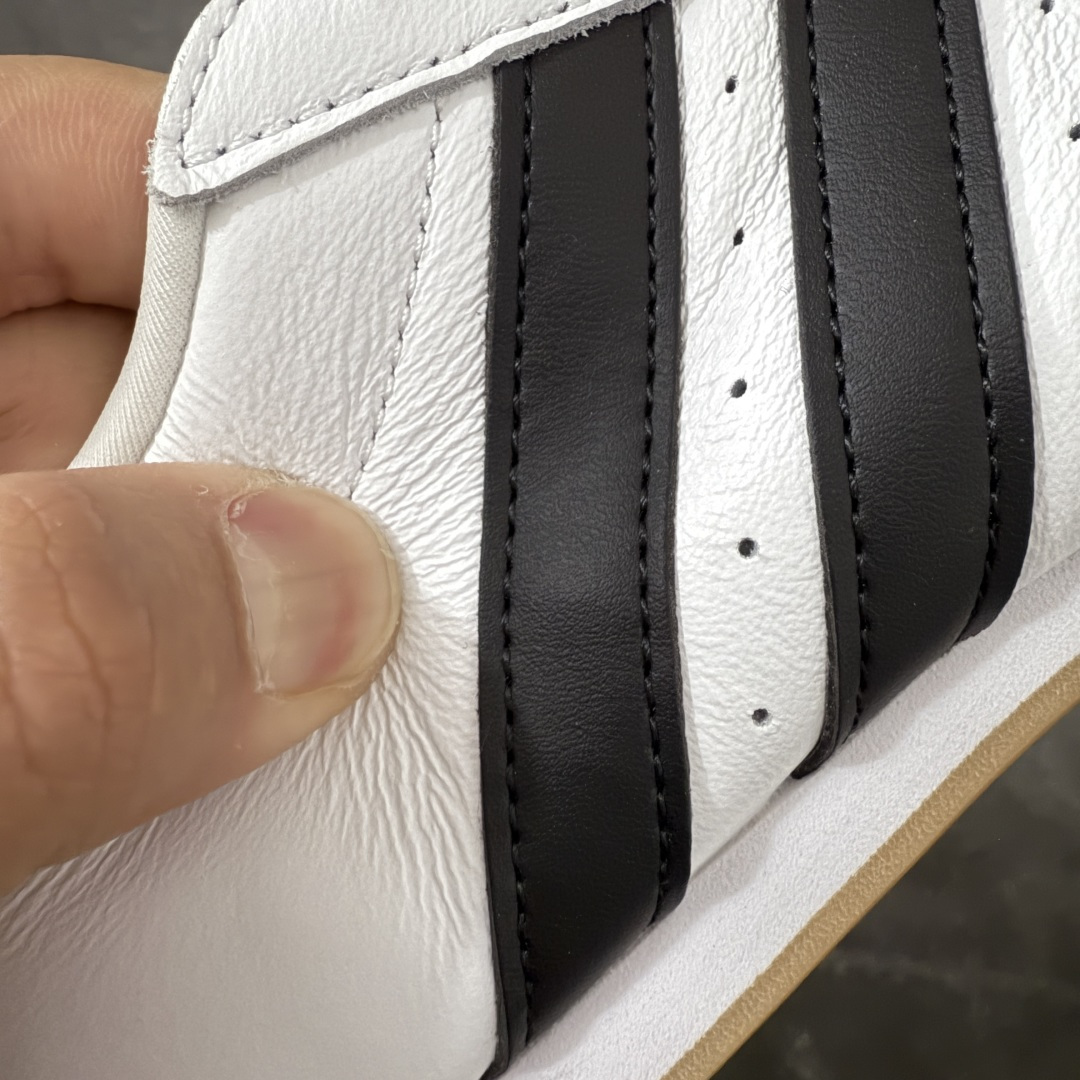 图片[3]-【渠道纯原版】AD Originals TAEKWONDO 跆拳道薄底训练鞋 JS1194 全网独家头层纳帕皮版本 市售最高版 区分市面普通货 皮料 鞋型 中底 针车走线全部拉满配置 💪🏻 从专业赛场到时尚前沿🪩 开启多元运动美学新篇章🥋 𝙏𝘼𝙀𝙆𝙒𝙊𝙉𝘿𝙊👟 演绎穿搭的“绝佳利器” 深受武术历史影响的简约套入式设计 力求致敬00年代初的风尚🥷🎧 ▪皮质鞋面，柔软高级 ▪搭配经典3D鞋头缝线设计 ▪一脚蹬设计穿脱自如 ▪低平橡胶外底助你扎实踩地从容迈步 为小众运动注入现代年轻化审美 鲜明黑白 复古极简 尺码：36 36.5 37 38 38.5 39 40 40.5 41 42 42.5 43 44 44.5 45-选品中心