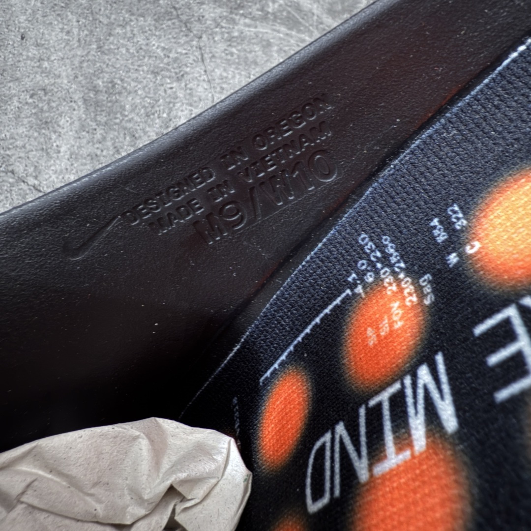 图片[7]-【XP纯原】NK Mind 001 Sail 黑科技足底按摩舒适贴合训练鞋 黑色 HQ4307-001 目前市售唯一正确版本 1：1标配组合底 MD软底 渐变雾面大底 超高清洁度 按摩功能效果同步原版 区别市场通货 Mind 001 从神经科学中汲取灵感，打造出一款不仅外观独特，更能为穿着者带来别样感知体验的球鞋，此次新作将继续延续此核心方向。历时十年打磨的 Mind 系列，承载着 Nike 对未来鞋款的愿景呈现。系列中的每双鞋，外底均由 22 个独立泡沫结节构成，旨在模拟赤足般的体验。这些结节N通过与足底感官感受器的相互作用，从而促进人体的自然步态。 尺码：36-47.5=36 37.5 38.5 40 41 42.5 44 45 46 47.5 和官网一样偏小一码-选品中心