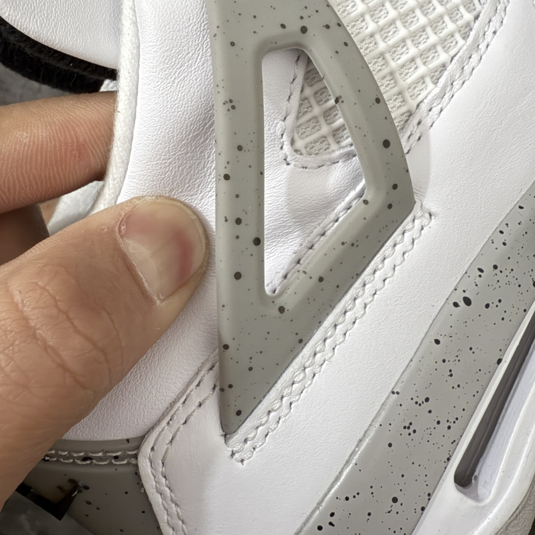 图片[3]-【H11纯原】Air Jordan 4 AJ4 乔4 \”White Cement \” 老款 白水泥 货号：840606-192 尺码：35.5 36 36.5 37.5 38 38.5 39 40 40.5 41 42 42.5 43 44 45 46 47.5 48.5 #纯原外贸平台特供订单 #全套原纸板楦头开发 #原厂特供材料配套加持 #确保原汁原味 完美呈现版型 #原档数据独家私模大底 #男女鞋同步官方开发至47.5 #原装进口轻量化鞋垫 #进口港宝加持 后跟自然饱满 还原公司包裹性 #鞋面采用原装数据贴合技术 #全方位贴合包裹脚型 #鞋跟部鞋底牵引设计 #提供强大的抓地性能 #更适应不同实战场地路面-选品中心