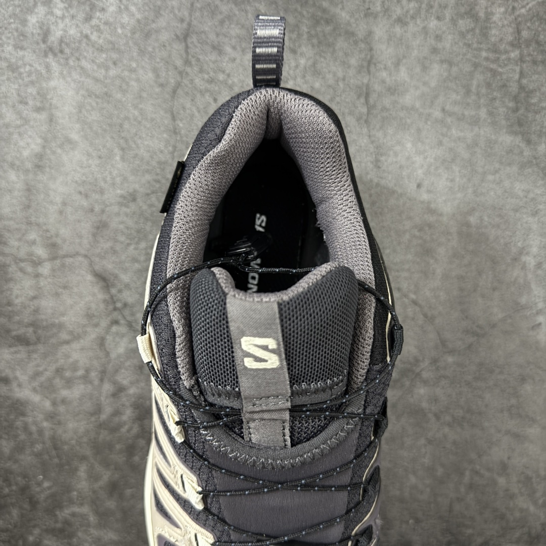 图片[8]-【纯原S版】SALOMON萨洛蒙 XA Pro 3D V9 GTX 圆头 支撑抓地 低帮 户外功能鞋 477447 原版开发 私模大底 成本极高 完美细节品质💪🏻 代购级百搭徒步鞋，适合在各种复杂地形中使用 Contagrip橡胶大底：具备卓越的抓地力，适用于泥泞、石头路面等复杂地形，确保穿着者稳如磐石。 Sensifit技术：智能鞋楦设计可全方位贴合足部，提供出色的包裹性，减少鞋子与脚之间的摩擦，使双脚在运动中更加稳定。 尺码：36–40-选品中心