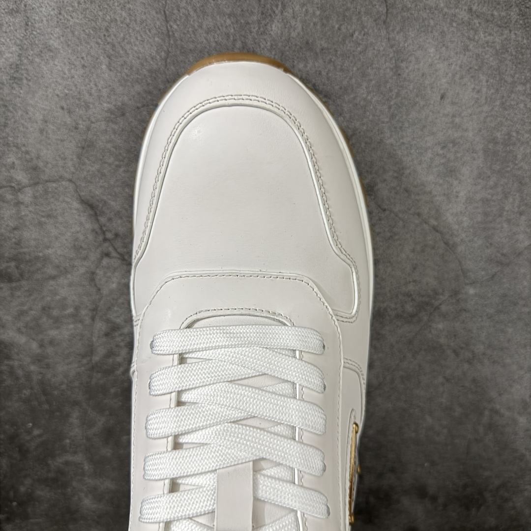 图片[5]-【YS纯原】广奢高端货 PRADA 普拉达｜春夏系列专柜新款厚底松糕运动鞋 ✦ 专柜同款廓形设计，轮廓类似麦昆 ✦ 鞋头饱满＋宽版设计，上脚显脚小 ✦ 厚底软弹脚感，非常舒适不累脚 ✦ 白色高级百搭，运动 / 休闲 / 商务通吃 ✦ 鞋身融入艺术家 Peter de Potter 标语纹样 ✦ 经典三角形徽标点缀，辨识度拉满 ✦ 鞋面：进口防水降落伞布料 ✦ 内里：进口羊皮内里，贴脚柔软 ✦ 大底：TPU 发泡厚底，轻量回弹 ✦ 全新官方一致全套包装 尺码：35–45-选品中心