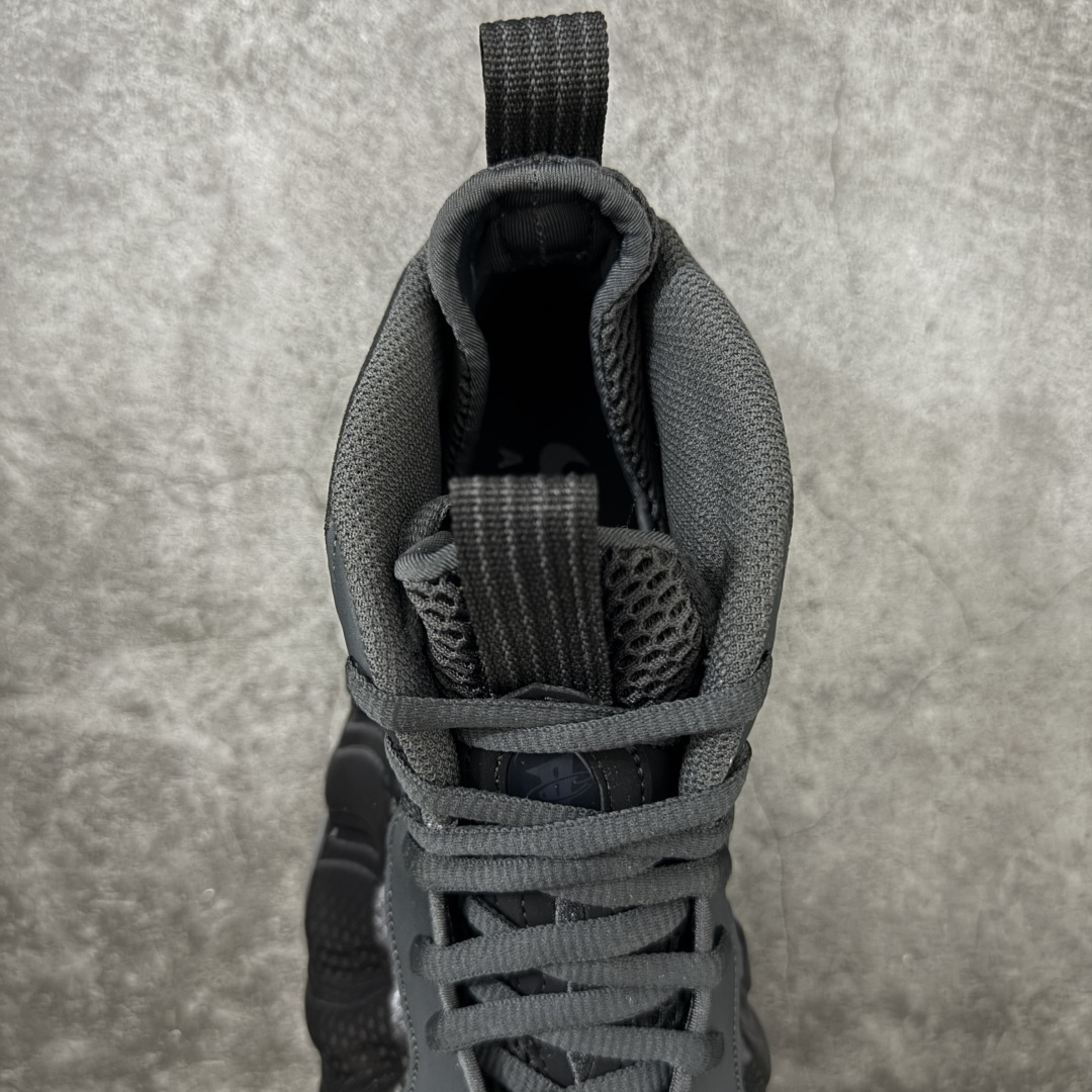 图片[8]-【清远原底面】NK Air Foamposite One 市售最强品质 碳板喷 喷泡 HF2902-002 莞产原底面 正确鞋面咖色 公司渠道同模具 鞋型发泡360度无死角 双层Zoom气垫植入 中底完美注胶 搭载原厂碳纤维材质 诞生于1997年的NK Air Foamposite系列可以说是整个球鞋历史上最为经典的系列之一 也就是我们常说的“喷”和“泡” 其中“喷”由Foamposite One代言人Penny的英文音译而来 而“泡”则来源于另一款鞋型 Foamposite Pro中\”pro\”的音译 在诞生初期 由于高昂的造价以及超前的外形 Foamposite系列的反对者不在少数 甚至有人认为这款鞋会毁掉整个球鞋行业 但事实证明这双灵感来自于甲虫 自带“黑科技”鞋面以及双层Zoom+大块碳板的太空球鞋不仅受到了大众的接受与追捧 并且成功的影响了篮球鞋的发展 尺码：40.5 41 42 42.5 43 44 44.5 45 46-选品中心
