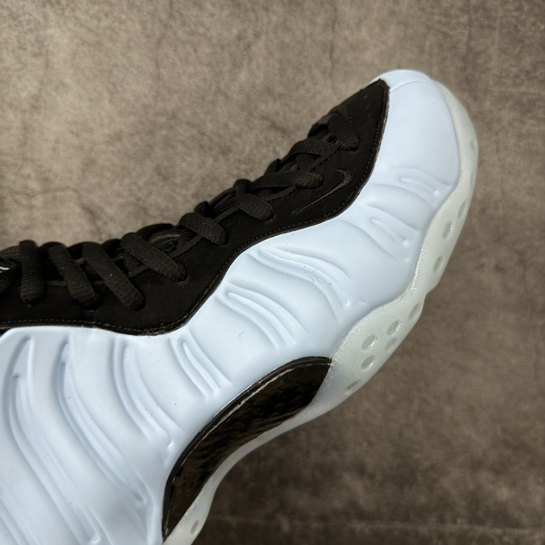 图片[6]-【清远原底面】NK Air Foamposite One 市售最强品质 2025款北卡蓝喷 喷泡 HJ6014-400 莞产原底面 正确鞋面咖色 公司渠道同模具 鞋型发泡360度无死角 双层Zoom气垫植入 中底完美注胶 搭载原厂碳纤维材质 诞生于1997年的NK Air Foamposite系列可以说是整个球鞋历史上最为经典的系列之一 也就是我们常说的“喷”和“泡” 其中“喷”由Foamposite One代言人Penny的英文音译而来 而“泡”则来源于另一款鞋型 Foamposite Pro中\”pro\”的音译 在诞生初期 由于高昂的造价以及超前的外形 Foamposite系列的反对者不在少数 甚至有人认为这款鞋会毁掉整个球鞋行业 但事实证明这双灵感来自于甲虫 自带“黑科技”鞋面以及双层Zoom+大块碳板的太空球鞋不仅受到了大众的接受与追捧 并且成功的影响了篮球鞋的发展 尺码：40.5 41 42 42.5 43 44 44.5 45 46-选品中心