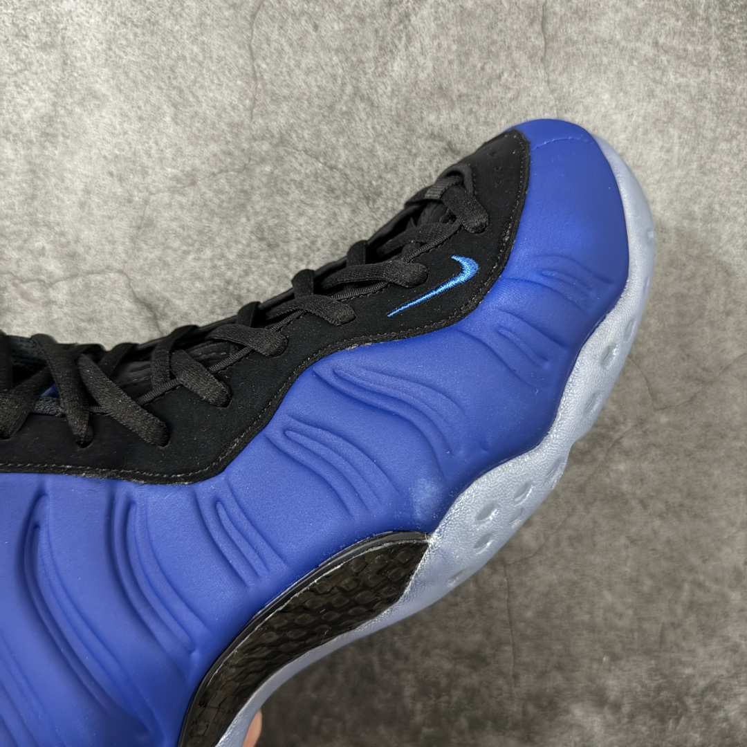图片[6]-【清远原底面】NK Air Foamposite One 市售最强品质 宝蓝喷 喷泡 HJ5195-400 莞产原底面 正确鞋面咖色 公司渠道同模具 鞋型发泡360度无死角 双层Zoom气垫植入 中底完美注胶 搭载原厂碳纤维材质 诞生于1997年的NK Air Foamposite系列可以说是整个球鞋历史上最为经典的系列之一 也就是我们常说的“喷”和“泡” 其中“喷”由Foamposite One代言人Penny的英文音译而来 而“泡”则来源于另一款鞋型 Foamposite Pro中\”pro\”的音译 在诞生初期 由于高昂的造价以及超前的外形 Foamposite系列的反对者不在少数 甚至有人认为这款鞋会毁掉整个球鞋行业 但事实证明这双灵感来自于甲虫 自带“黑科技”鞋面以及双层Zoom+大块碳板的太空球鞋不仅受到了大众的接受与追捧 并且成功的影响了篮球鞋的发展 尺码：40.5 41 42 42.5 43 44 44.5 45 46-选品中心