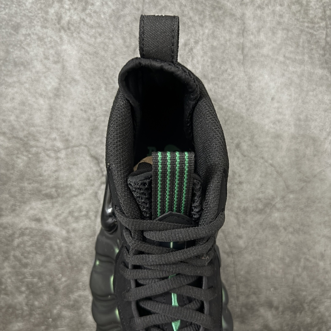 图片[8]-【清远原底面】NK Air Foamposite One 市售最强品质 2025款松绿泡2.0 喷泡 HF0794-300 莞产原底面 正确鞋面咖色 公司渠道同模具 鞋型发泡360度无死角 双层Zoom气垫植入 中底完美注胶 搭载原厂碳纤维材质 诞生于1997年的NK Air Foamposite系列可以说是整个球鞋历史上最为经典的系列之一 也就是我们常说的“喷”和“泡” 其中“喷”由Foamposite One代言人Penny的英文音译而来 而“泡”则来源于另一款鞋型 Foamposite Pro中\”pro\”的音译 在诞生初期 由于高昂的造价以及超前的外形 Foamposite系列的反对者不在少数 甚至有人认为这款鞋会毁掉整个球鞋行业 但事实证明这双灵感来自于甲虫 自带“黑科技”鞋面以及双层Zoom+大块碳板的太空球鞋不仅受到了大众的接受与追捧 并且成功的影响了篮球鞋的发展 尺码：40.5 41 42 42.5 43 44 44.5 45 46-选品中心