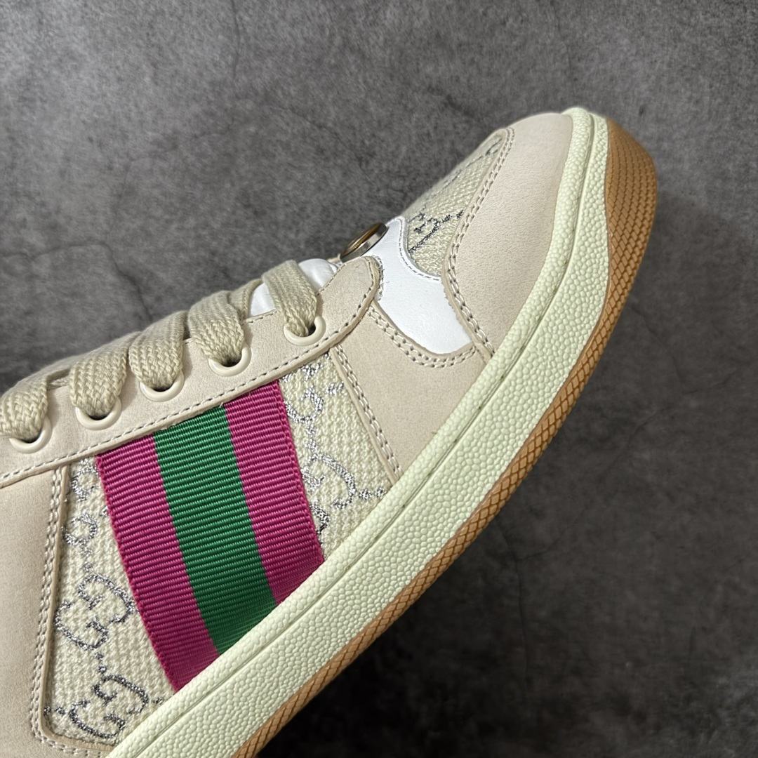 图片[6]-【YS纯原】广奢高端货 Gucci 古驰 Screener 运动休闲系列｜GG 珐琅扣 小脏鞋 ✦ Screener 经典复古做旧风格 ✦ 原版小脏工艺，还原穿旧质感 ✦ GG 珐琅扣色泽一致，细节克制高级 ✦ 原版对照开发，历时三个月打样 ✦ 多处细节升级，整体完成度高 ✦ 高端零售与海淘渠道同源品质 ✦ 鞋面采用意大利进口磨砂头层牛皮 ✦ 鞋舌、鞋带同步原版擦脏工艺 ✦ 后跟哑光丝印烫金字体 ✦ 原版逻辑私模大底 ✦ 无缝细空胶工艺，稳定耐穿 ✦ 日常高频上脚不娇气 ✦ 全套原版外盒及配件 ✦ 同源真丝绸防尘鞋套袋 ✦ 原装雪梨形超软沙绒纸团 尺码：35–40-选品中心