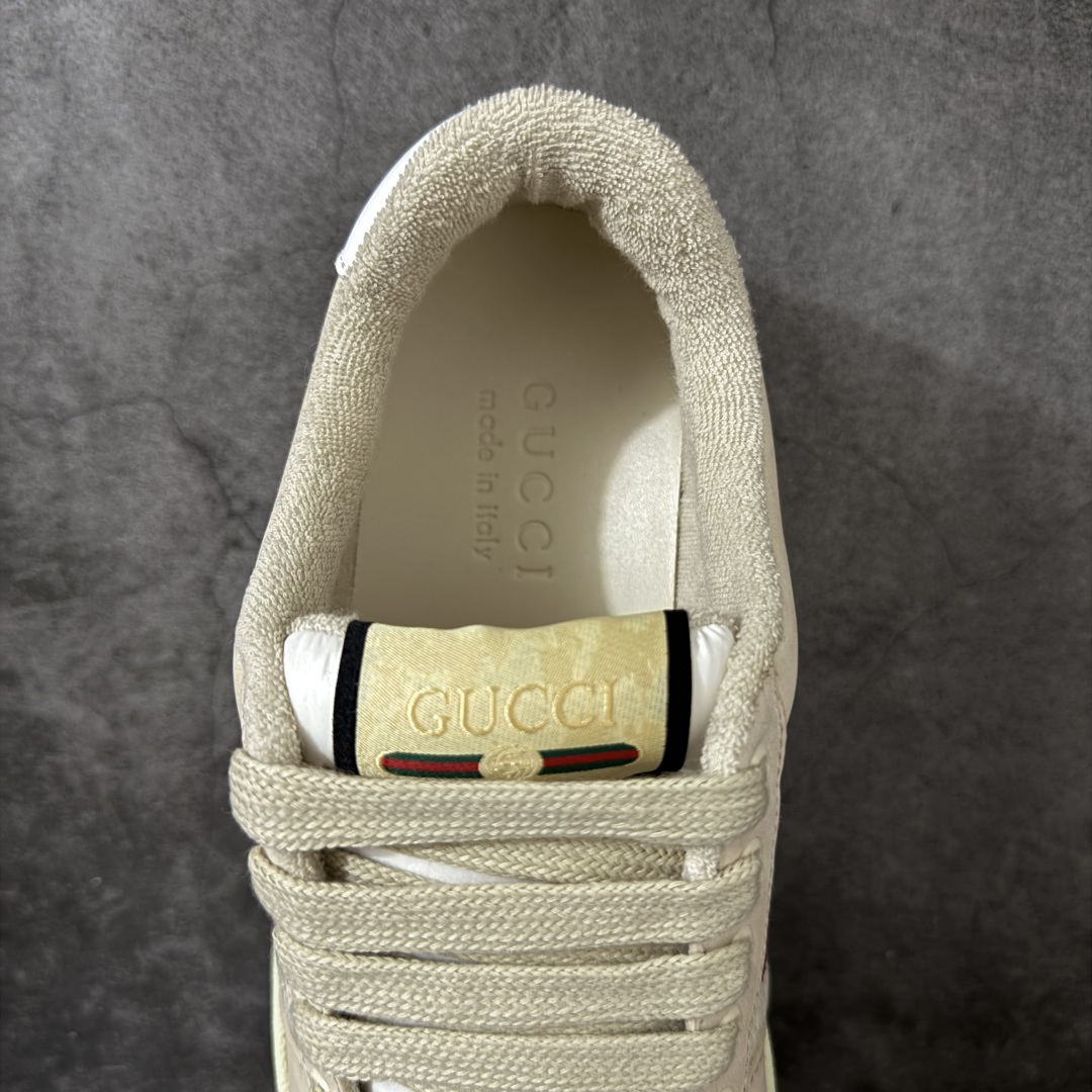 图片[8]-【YS纯原】广奢高端货 Gucci 古驰 Screener 运动休闲系列｜GG 珐琅扣 小脏鞋 ✦ Screener 经典复古做旧风格 ✦ 原版小脏工艺，还原穿旧质感 ✦ GG 珐琅扣色泽一致，细节克制高级 ✦ 原版对照开发，历时三个月打样 ✦ 多处细节升级，整体完成度高 ✦ 高端零售与海淘渠道同源品质 ✦ 鞋面采用意大利进口磨砂头层牛皮 ✦ 鞋舌、鞋带同步原版擦脏工艺 ✦ 后跟哑光丝印烫金字体 ✦ 原版逻辑私模大底 ✦ 无缝细空胶工艺，稳定耐穿 ✦ 日常高频上脚不娇气 ✦ 全套原版外盒及配件 ✦ 同源真丝绸防尘鞋套袋 ✦ 原装雪梨形超软沙绒纸团 尺码：35–40-选品中心