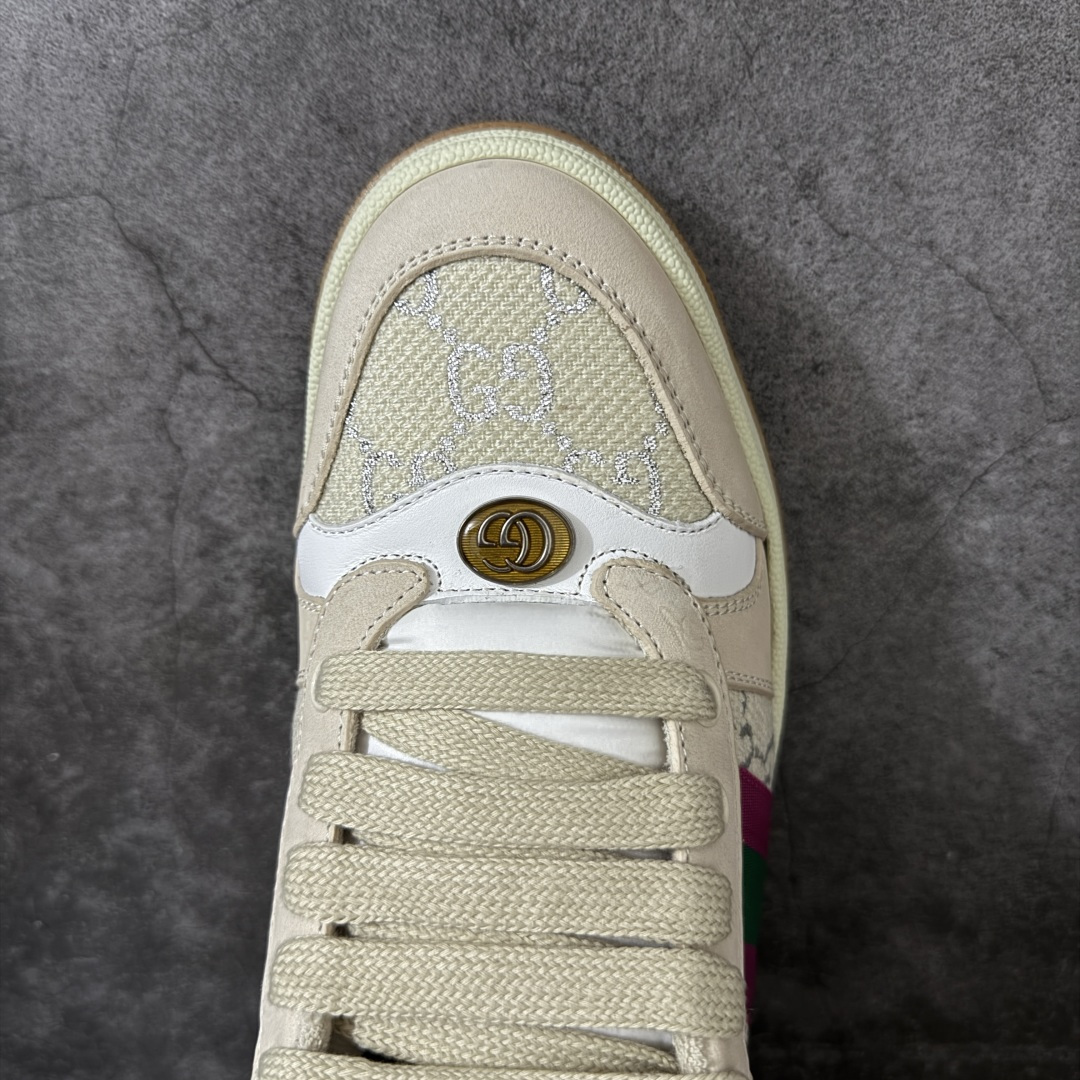 图片[5]-【YS纯原】广奢高端货 Gucci 古驰 Screener 运动休闲系列｜GG 珐琅扣 小脏鞋 ✦ Screener 经典复古做旧风格 ✦ 原版小脏工艺，还原穿旧质感 ✦ GG 珐琅扣色泽一致，细节克制高级 ✦ 原版对照开发，历时三个月打样 ✦ 多处细节升级，整体完成度高 ✦ 高端零售与海淘渠道同源品质 ✦ 鞋面采用意大利进口磨砂头层牛皮 ✦ 鞋舌、鞋带同步原版擦脏工艺 ✦ 后跟哑光丝印烫金字体 ✦ 原版逻辑私模大底 ✦ 无缝细空胶工艺，稳定耐穿 ✦ 日常高频上脚不娇气 ✦ 全套原版外盒及配件 ✦ 同源真丝绸防尘鞋套袋 ✦ 原装雪梨形超软沙绒纸团 尺码：35–40-选品中心
